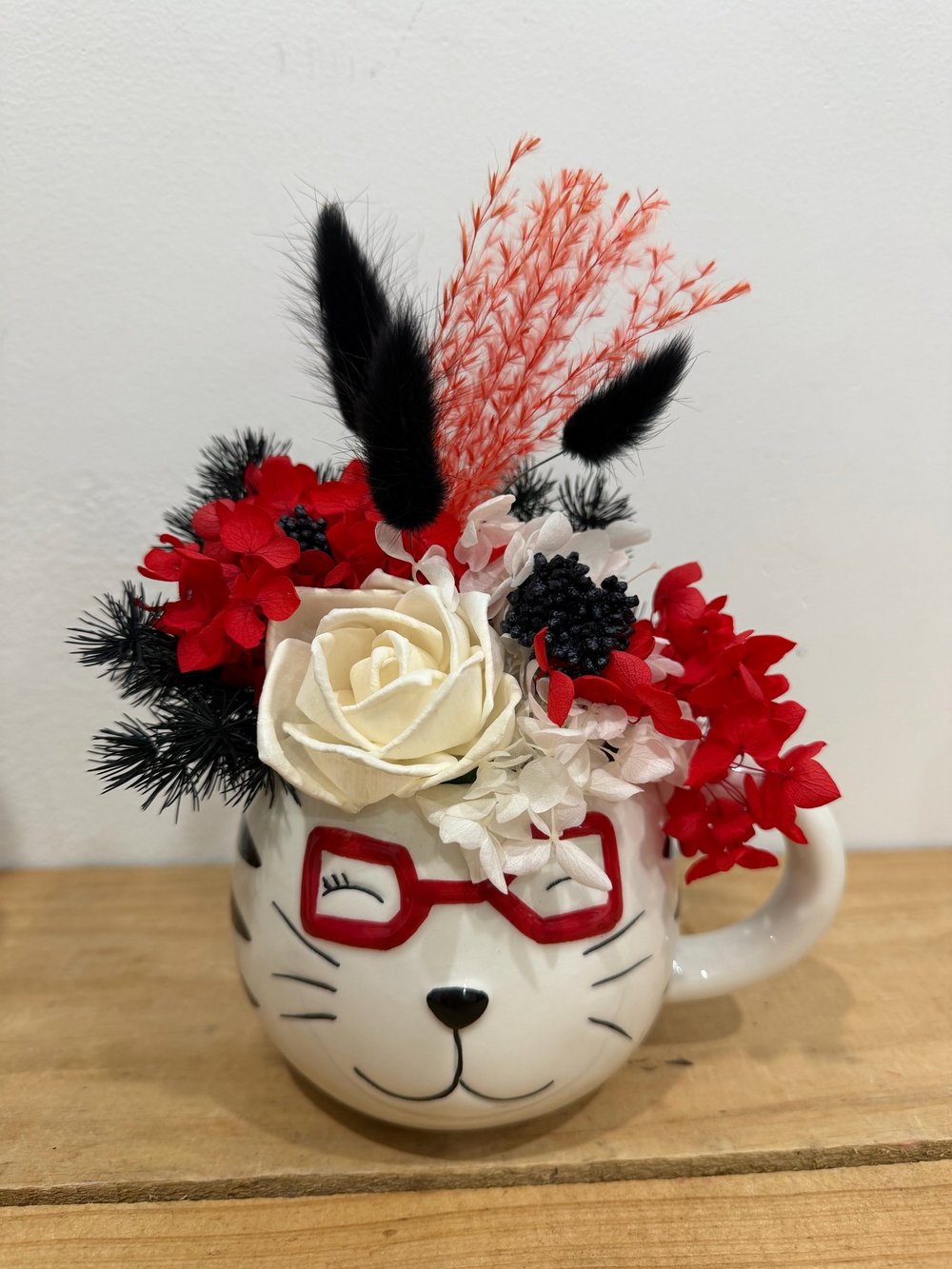 Kenny Cat Preserved Arrangement