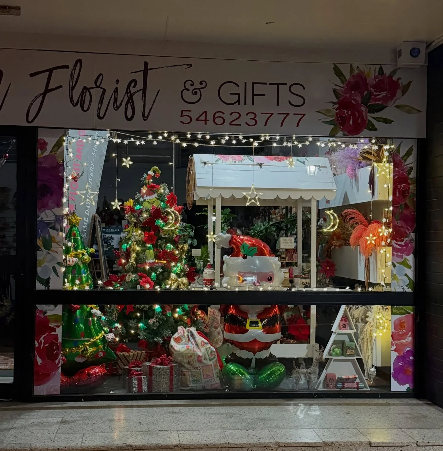 Who else loves Christmas light looking?
It&rsquo;s one of our family&rsquo;s favourite festive traditions, and we even put up a heap of lights at home too 🎄✨

Ri&rsquo;s personal favourite is Old Toowoomba Road, Placid Hills and Brock&rsquo;s pick i