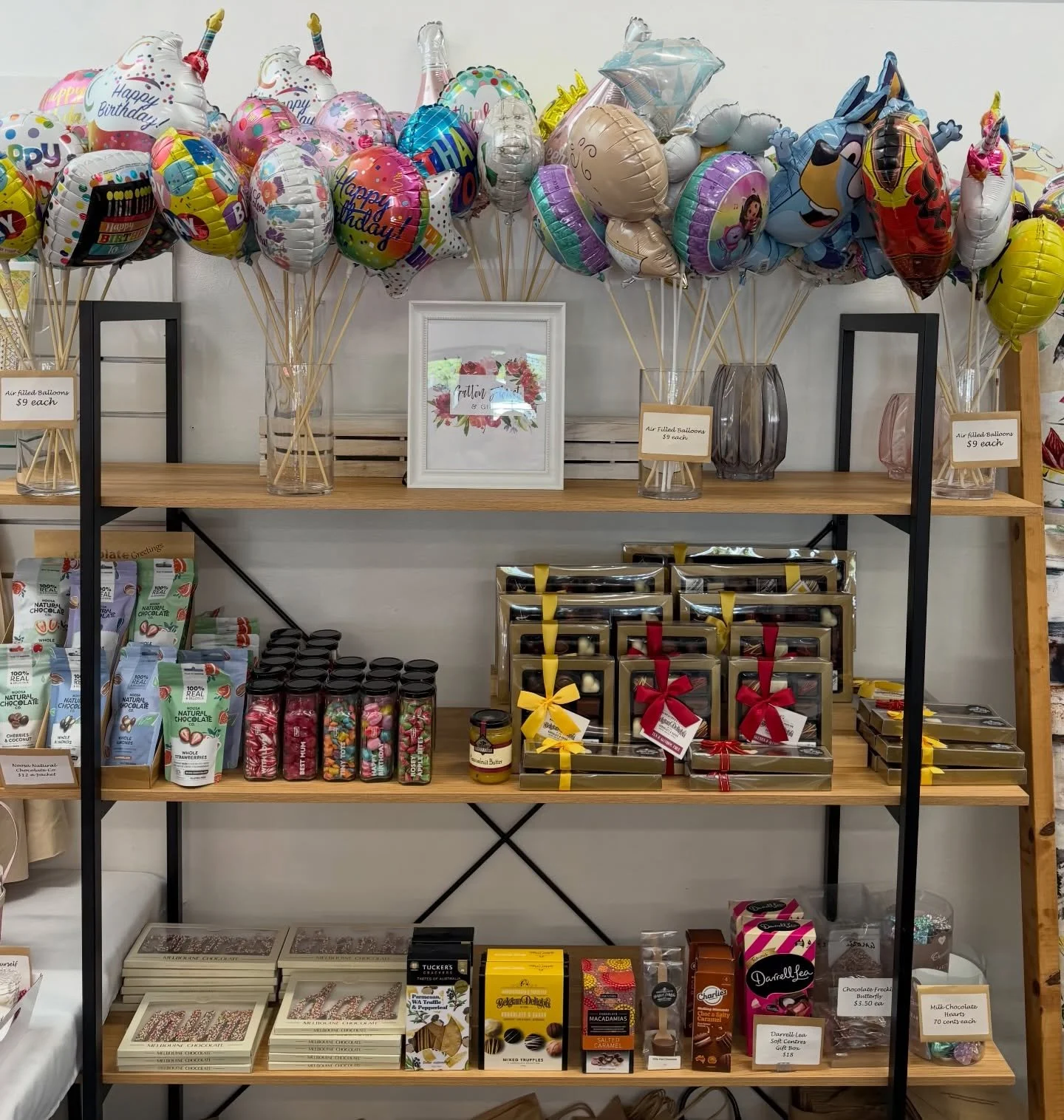 Happy Saturday Flower Lovers 🌸
The shop is blooming and there&rsquo;s fresh flowers and gifts waiting to make someone&rsquo;s day. Pop in, have a wander and treat yourself (or someone you love) to something beautiful.

We&rsquo;ve had a restock of o