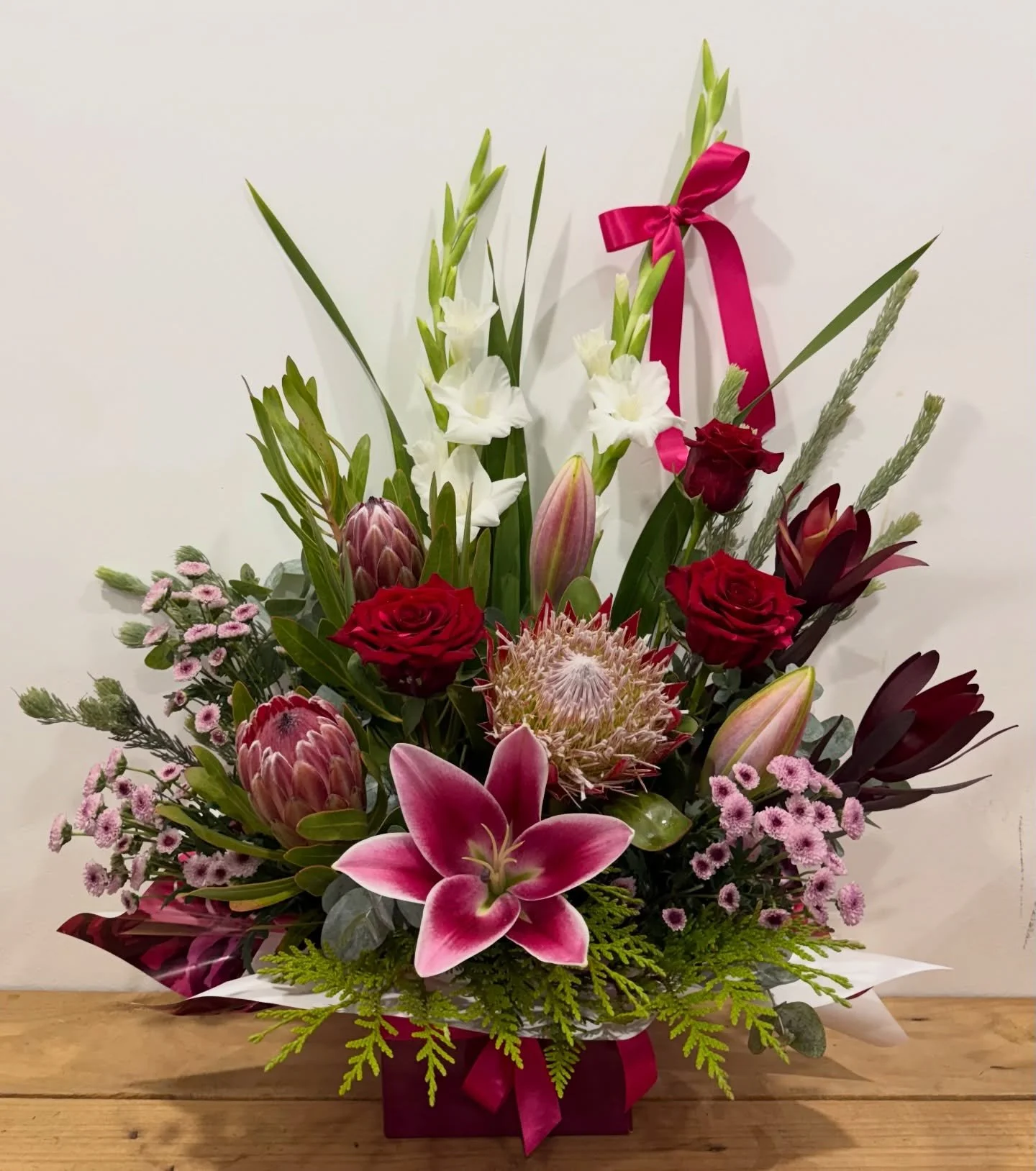 Happy Saturday Flower Lovers 💐

A special Birthday shout out to my Mum for today! Super special Birthday Blooms were in order 🌸🎀

Fresh Flowers, Plants &amp; Gifts 
= the perfect weekend combination.

Pop in and see my girls and I.
We will be unpa