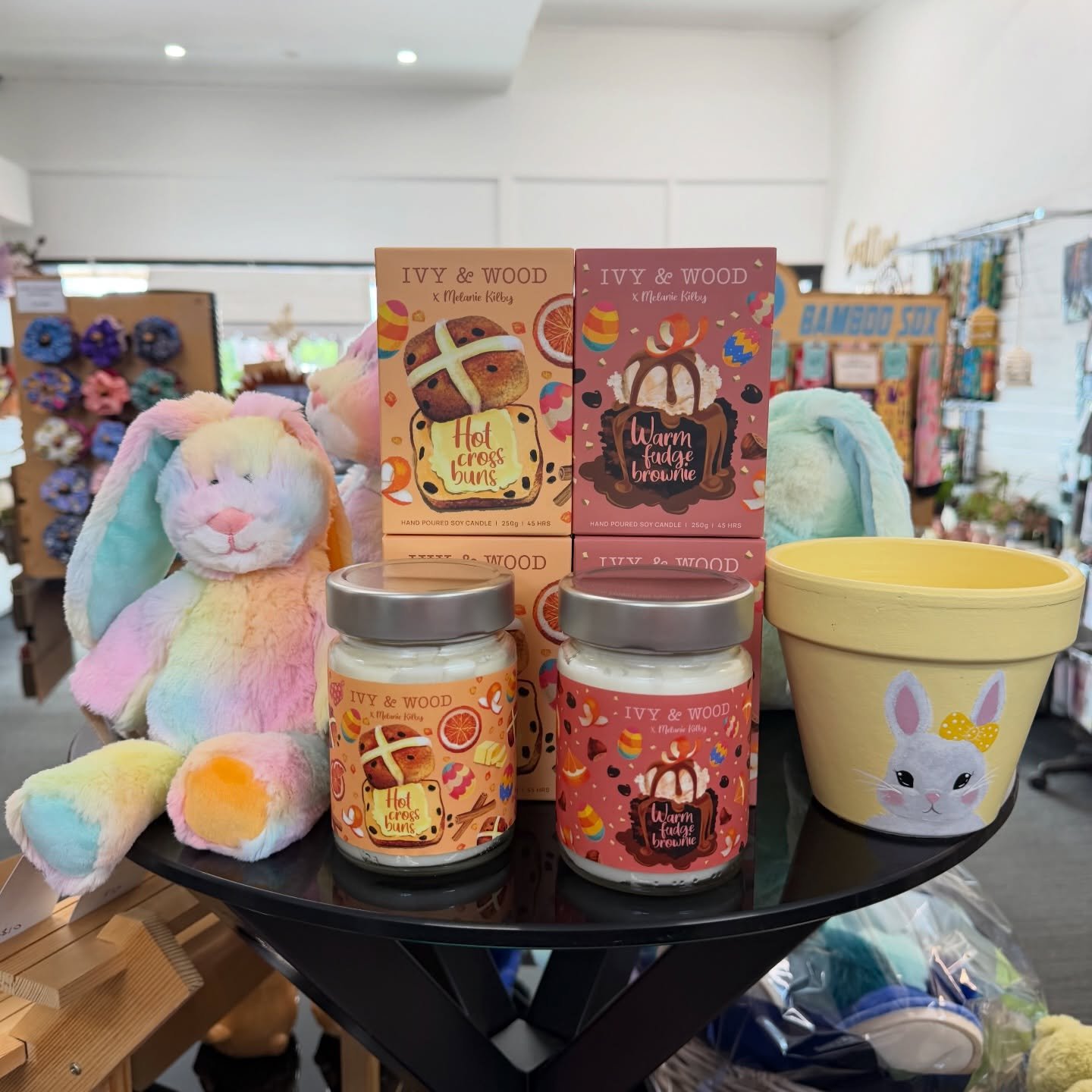 Easter has arrived at GFG 🐣 🐰 🍫 

Two of Easter&rsquo;s most beloved treats, captured in fragrance form.
Ivy and Wood&rsquo;s Easter Duo brings together the cosy spice of freshly baked Hot Cross Buns and the rich indulgence of Warm Fudge Brownie. 