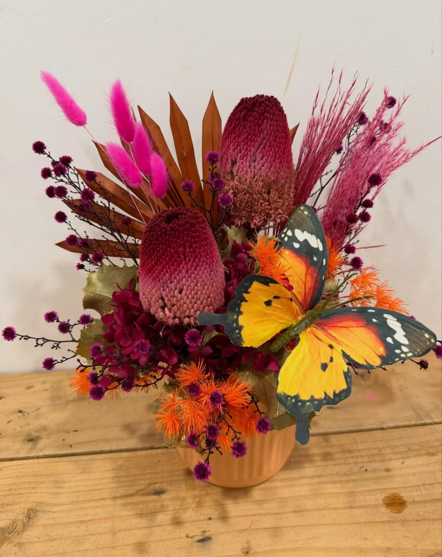 Our latest Preserved restock has arrived and we&rsquo;ve added a sweet little touch of Easter 🐣🐰 🌸

These everlasting beauties are perfect for adding a pop of colour to your home or gifting something a little different this season.

Pop in store a