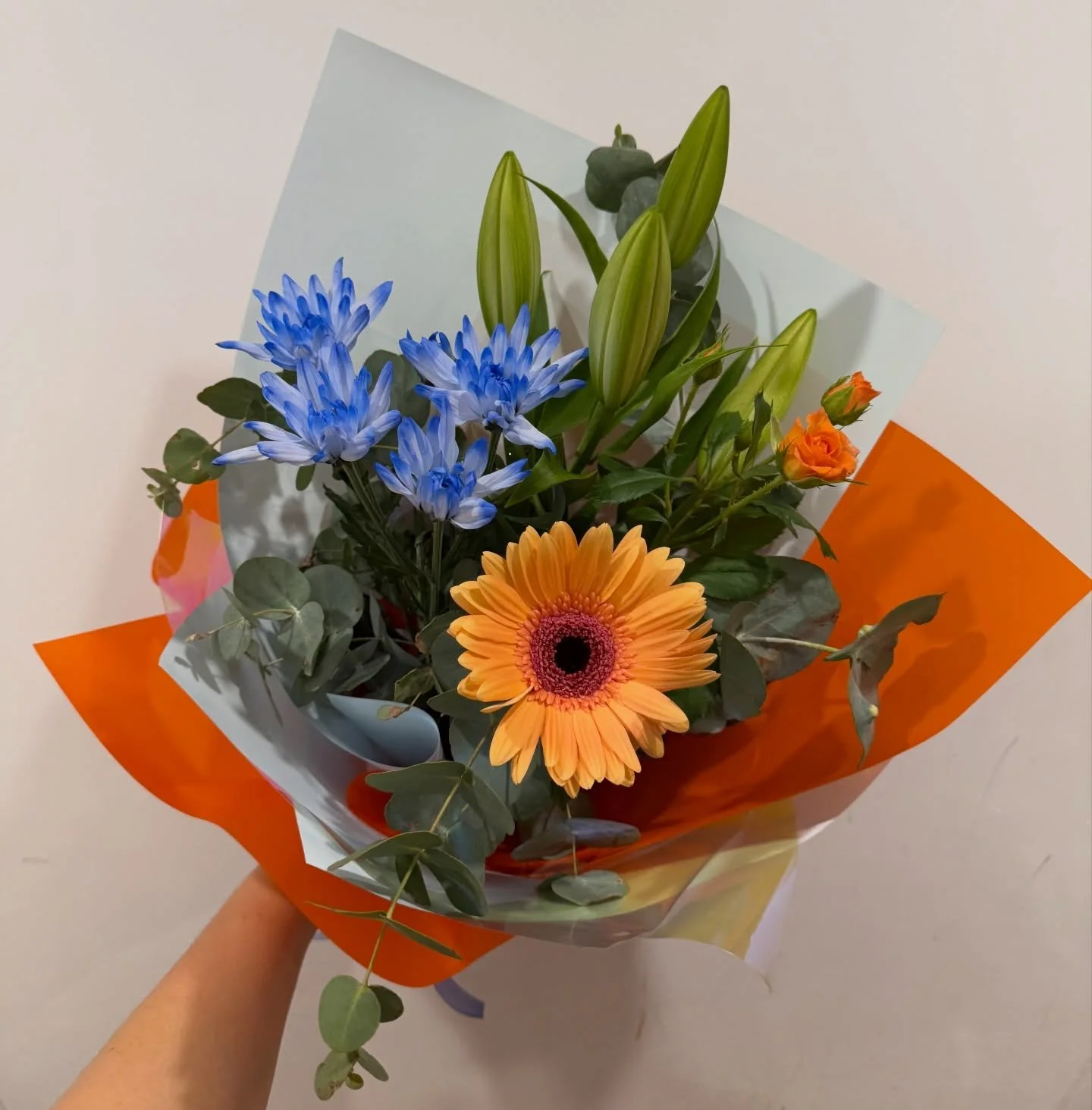 Happy Monday Flower Lovers 💐

Our Weekly Posy Special featuring beautiful, seasonal, fresh blooms giving you the best bang for your buck! They are the perfect size to brightens someone&rsquo;s day or your own. 💐

This week&rsquo;s posy is a Beautif