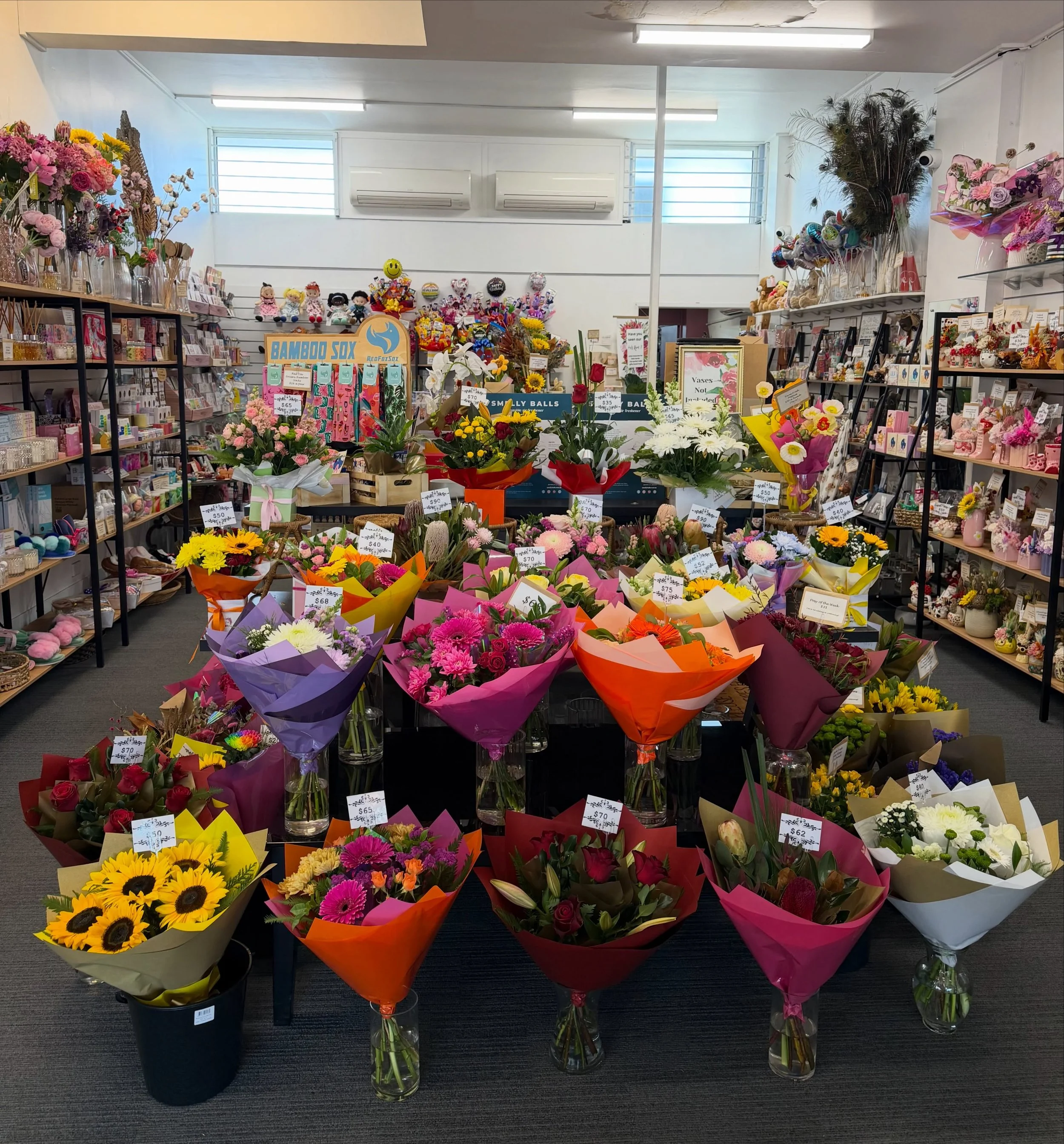 Happy Friday Flower Lovers 🌸

The flowers are fresh, the shelves are looking dangerously tempting, and the weekend is almost here.

Order by lunchtime for same day Gatton delivery 🚚 

Our EOFY is happening. With lots of selected giftware up to 75% 