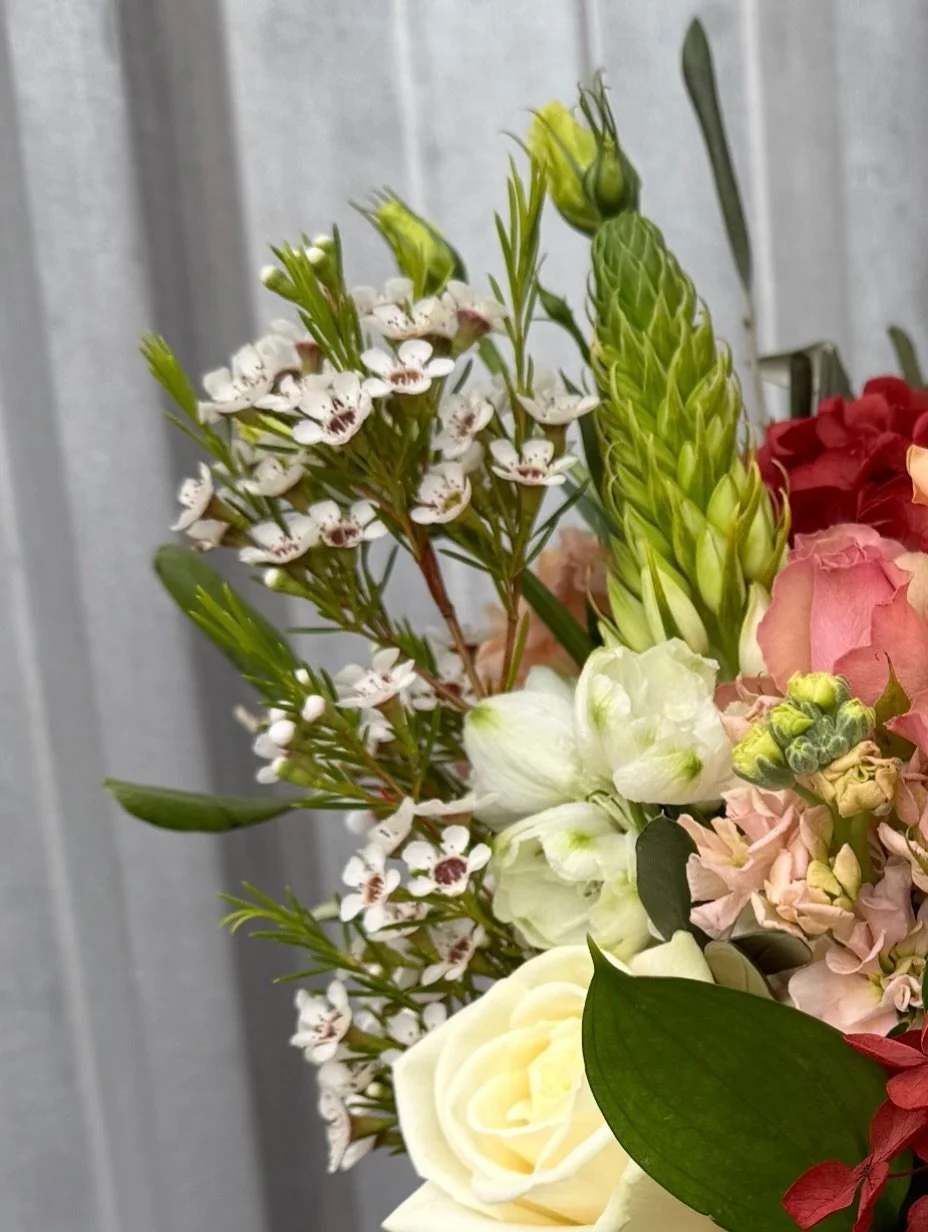 It&rsquo;s wedding day! 💒 💐

Happy Wedding Day, R &amp; K! We&rsquo;re so excited to be a little part of your special day and can&rsquo;t wait to see everything come together.

We hope your day is everything you&rsquo;ve dreamed of and more! 

Let 