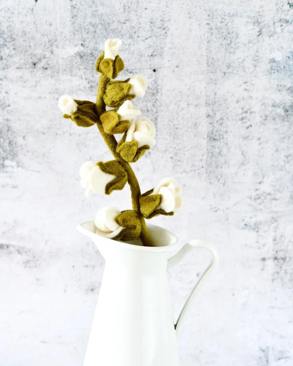 FELT WHITE BLOSSOMS