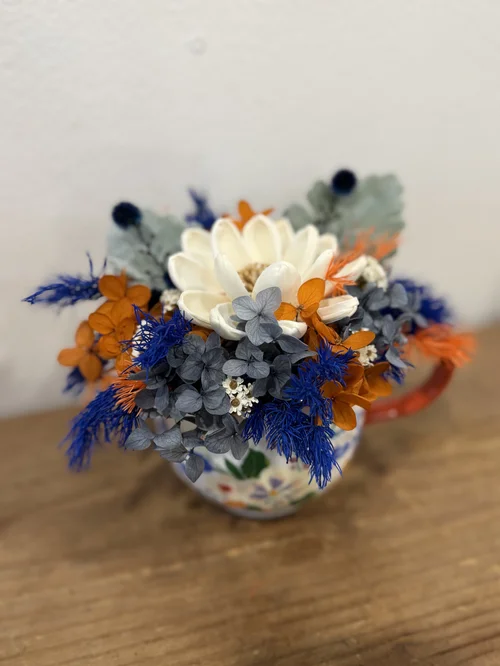 Kayla Preserved Teacup Arrangement