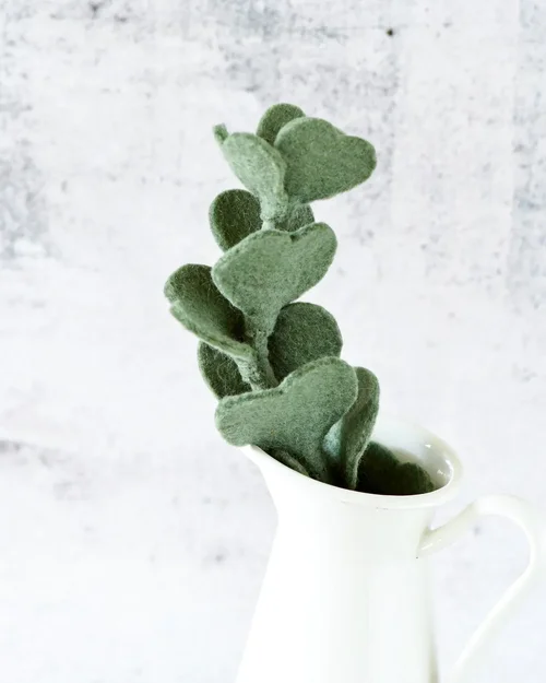 FELT EUCALYPTUS LEAF