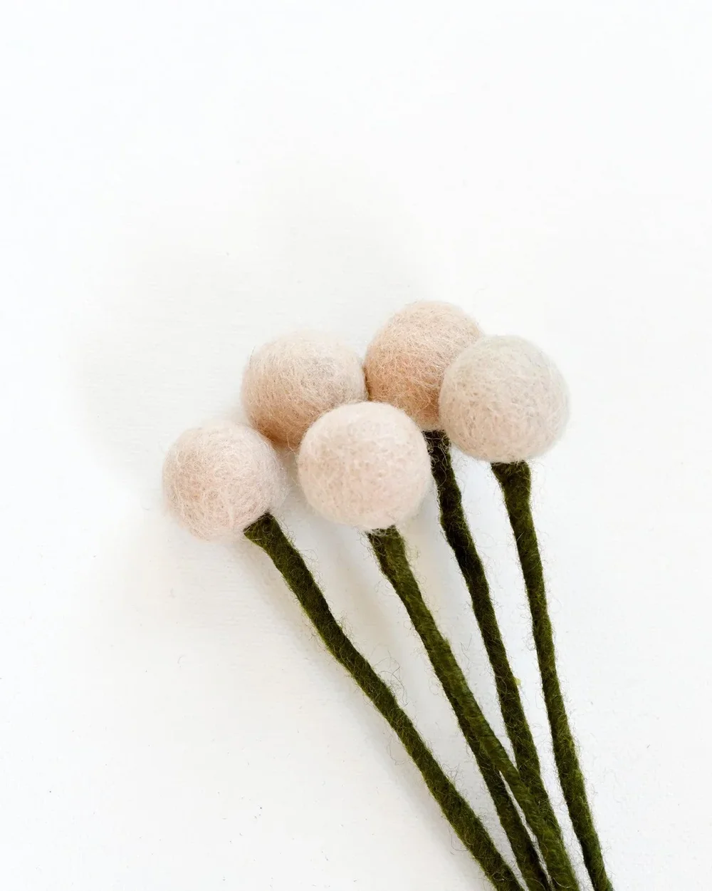 FELT LIGHT PEACH BILLY BUTTONS - SET OF 5 STEMS