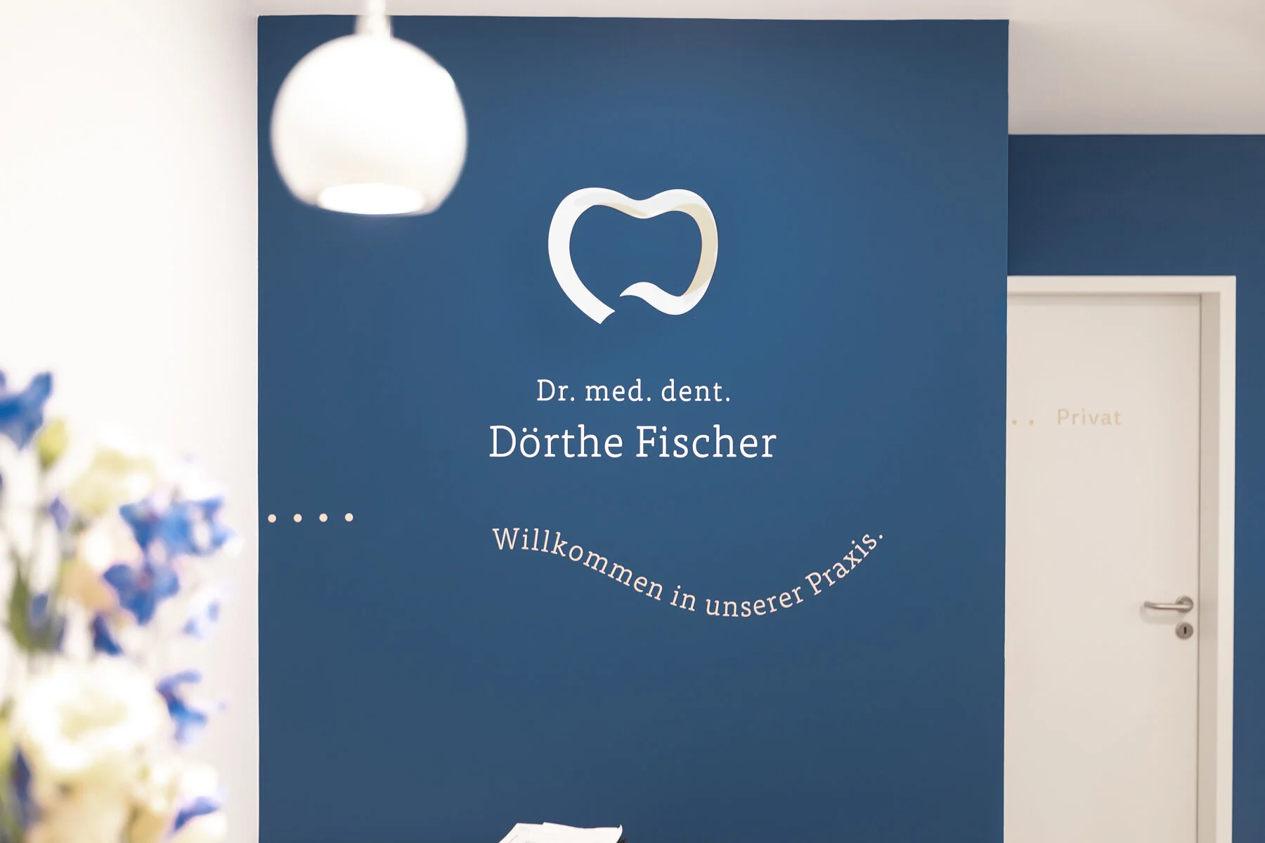 Zahnarzt-Praxis-Doerthe-Fischer-Wuerzburg-modern-identity-design--1054-2.jpg