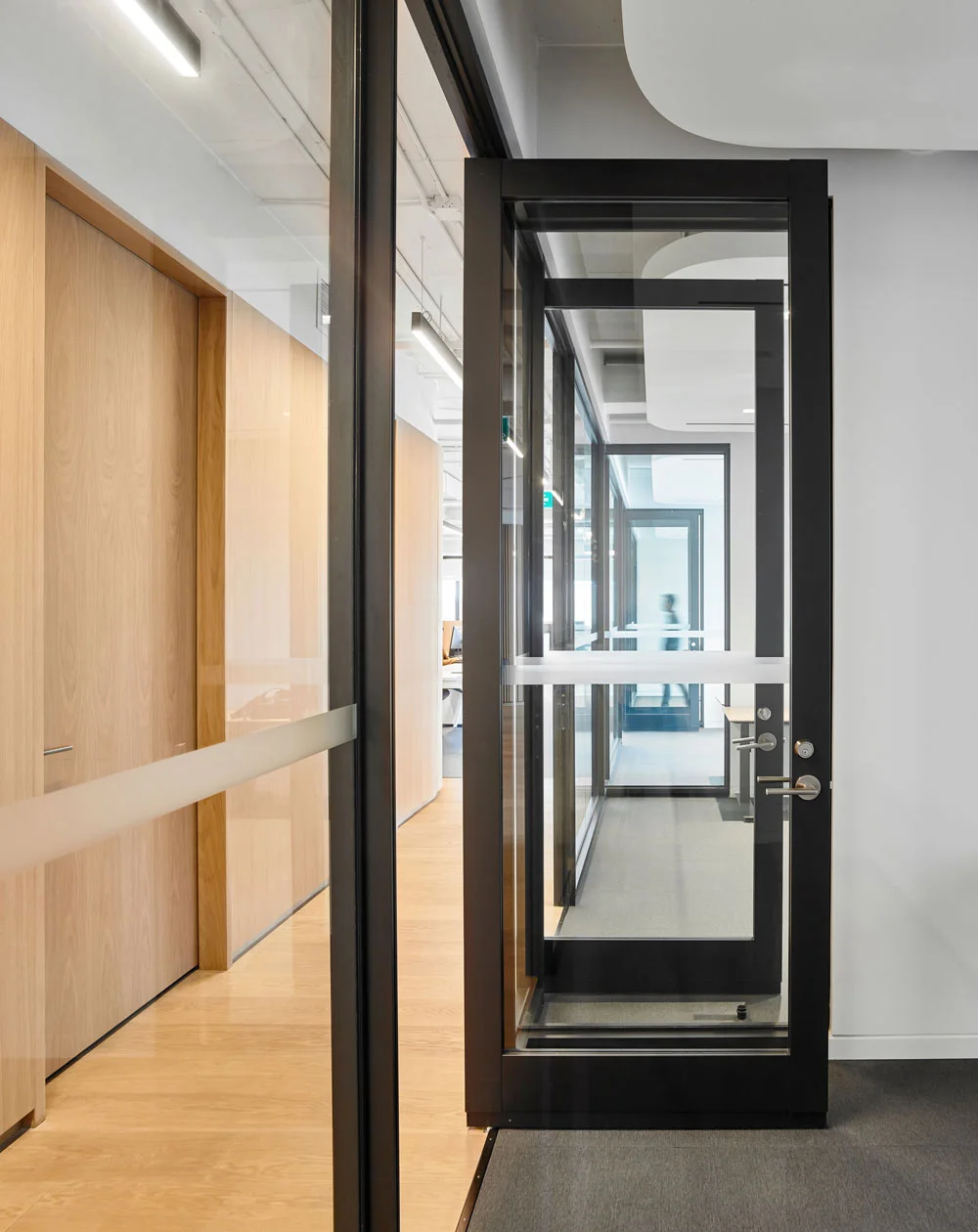 Waypoint-Office_8_Corridor.jpg