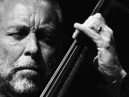 Bassist and composer Dave Holland. Image via jazzchicago.net .