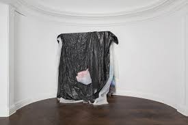 Image via contemporaryartdaily.com .