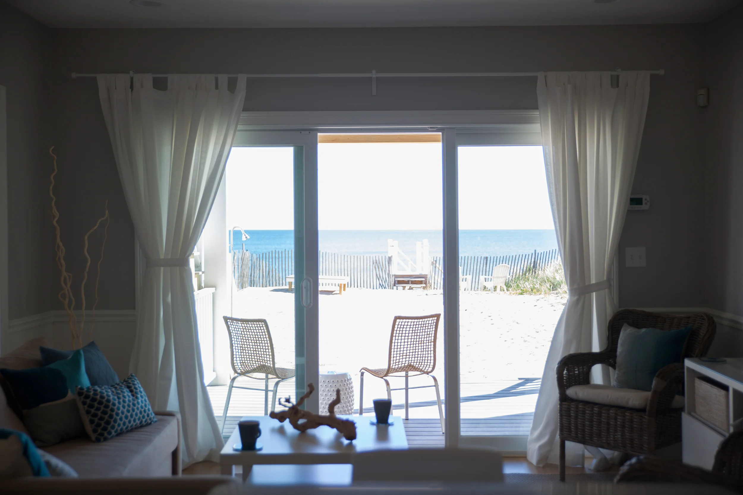 joe-interiors-beach-house-living-design2.jpg