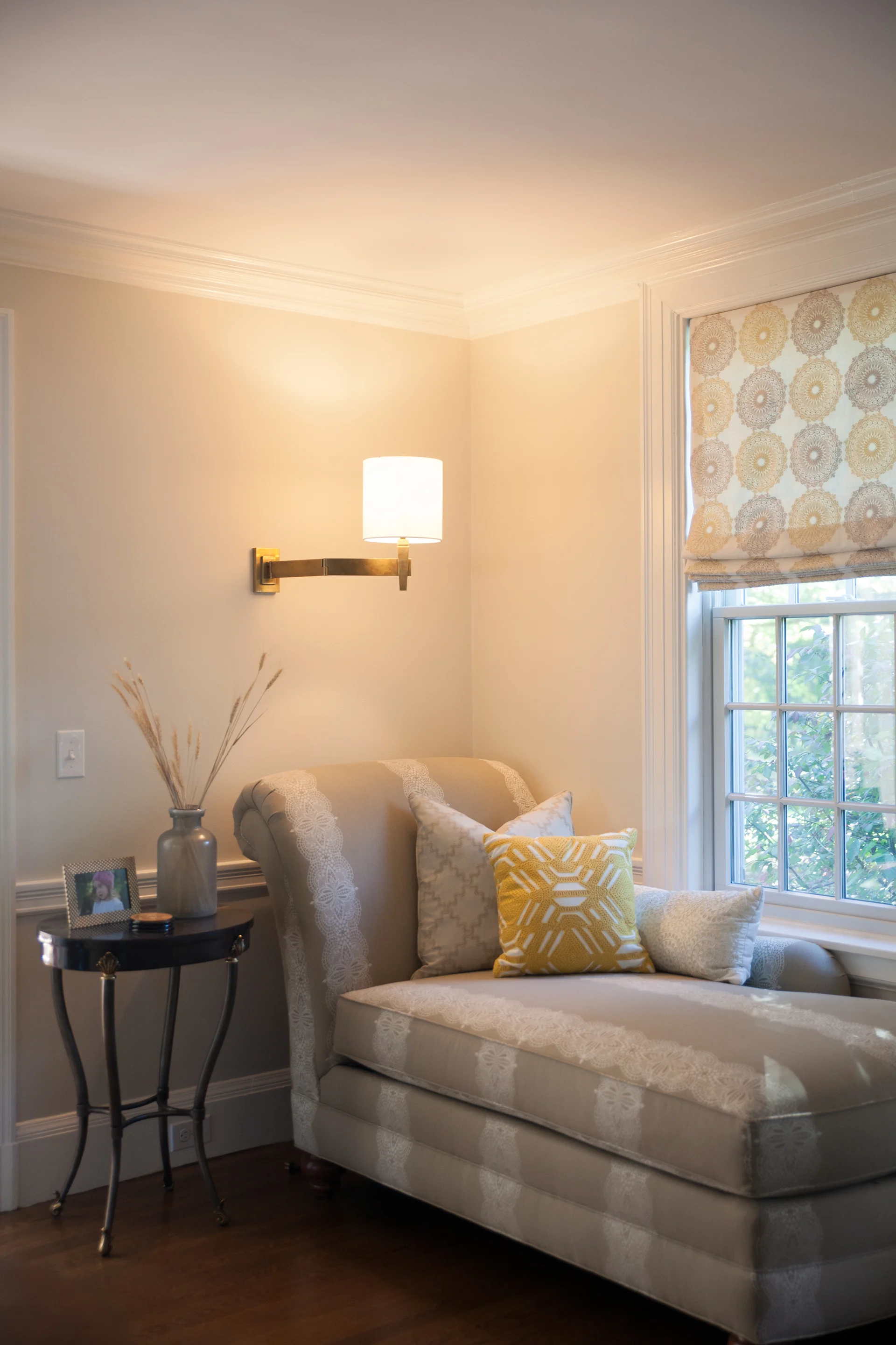 joe-interiors-estate-living-room-design8.jpg
