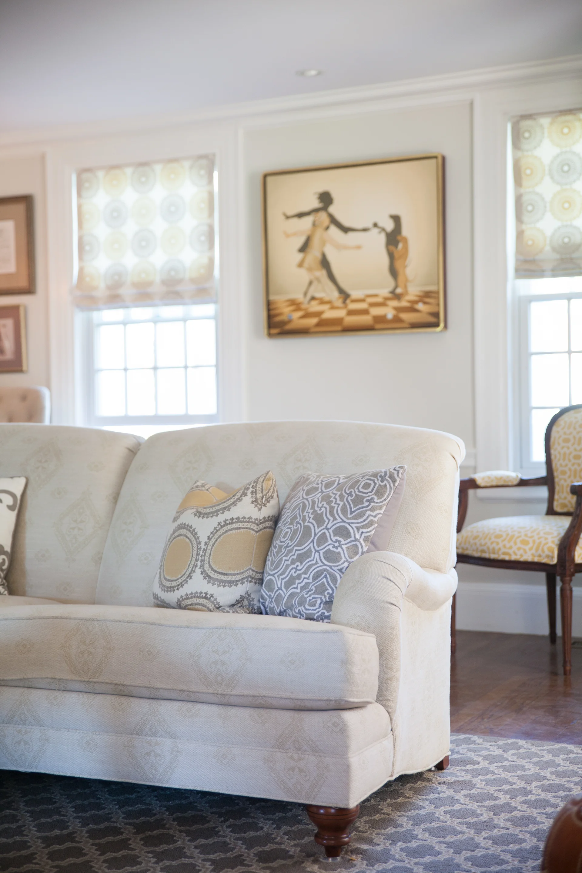 joe-interiors-estate-living-room-design9.jpg