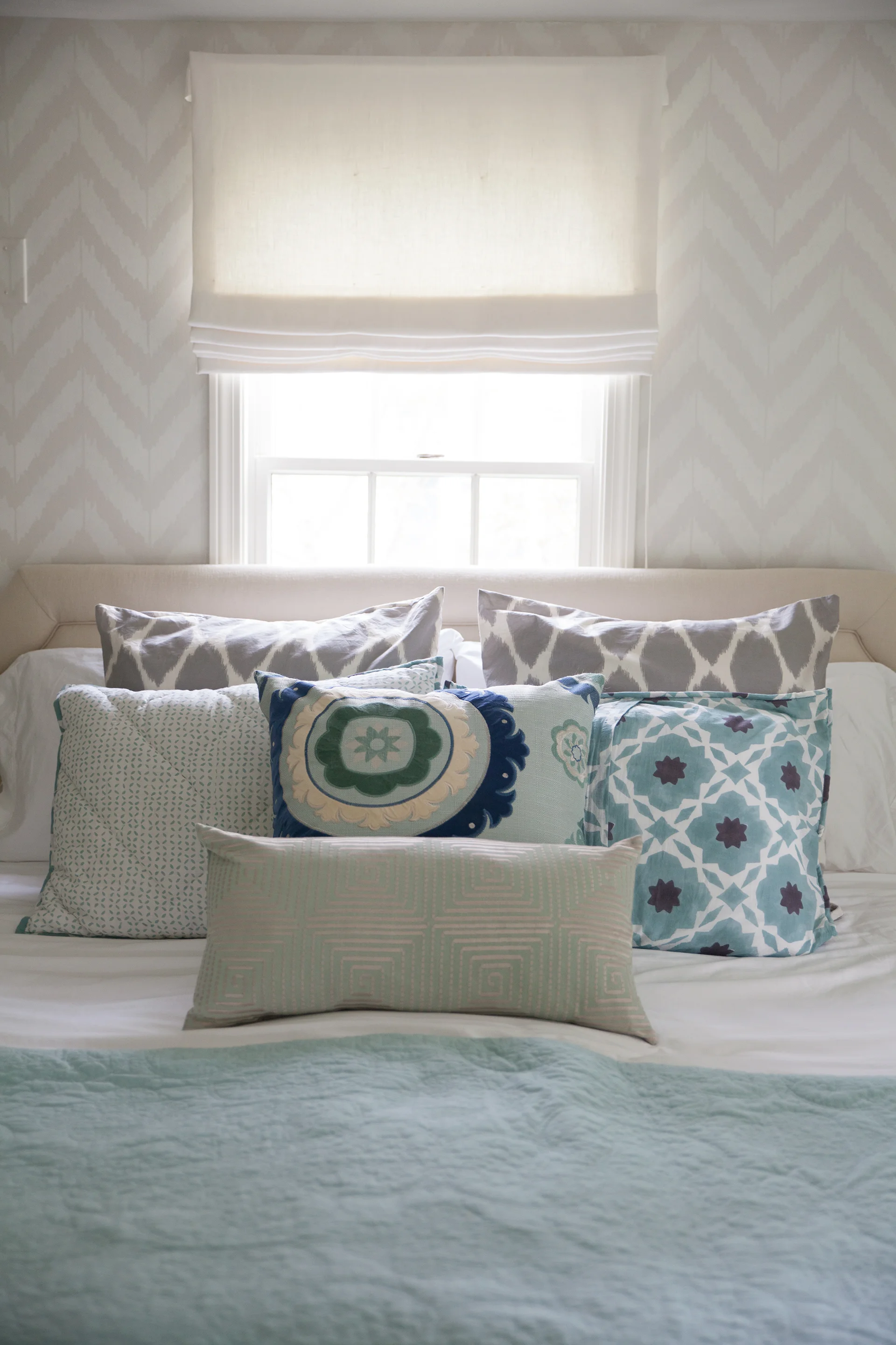 joe-interiors-bedroom-design1.jpg