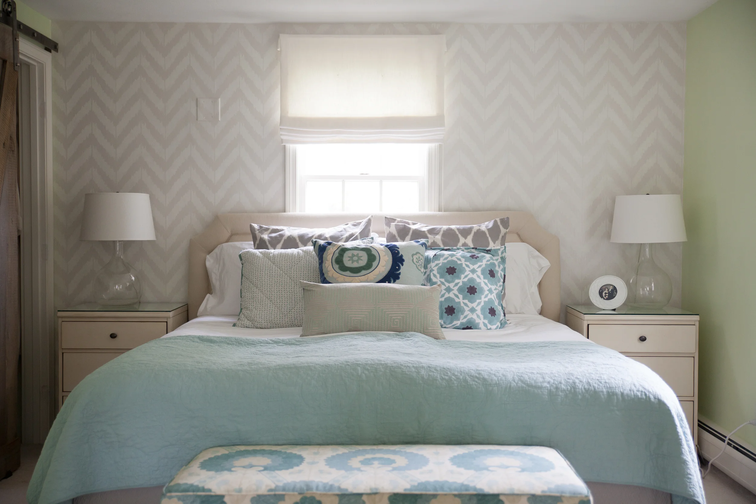 joe-interiors-bedroom-design2.jpg