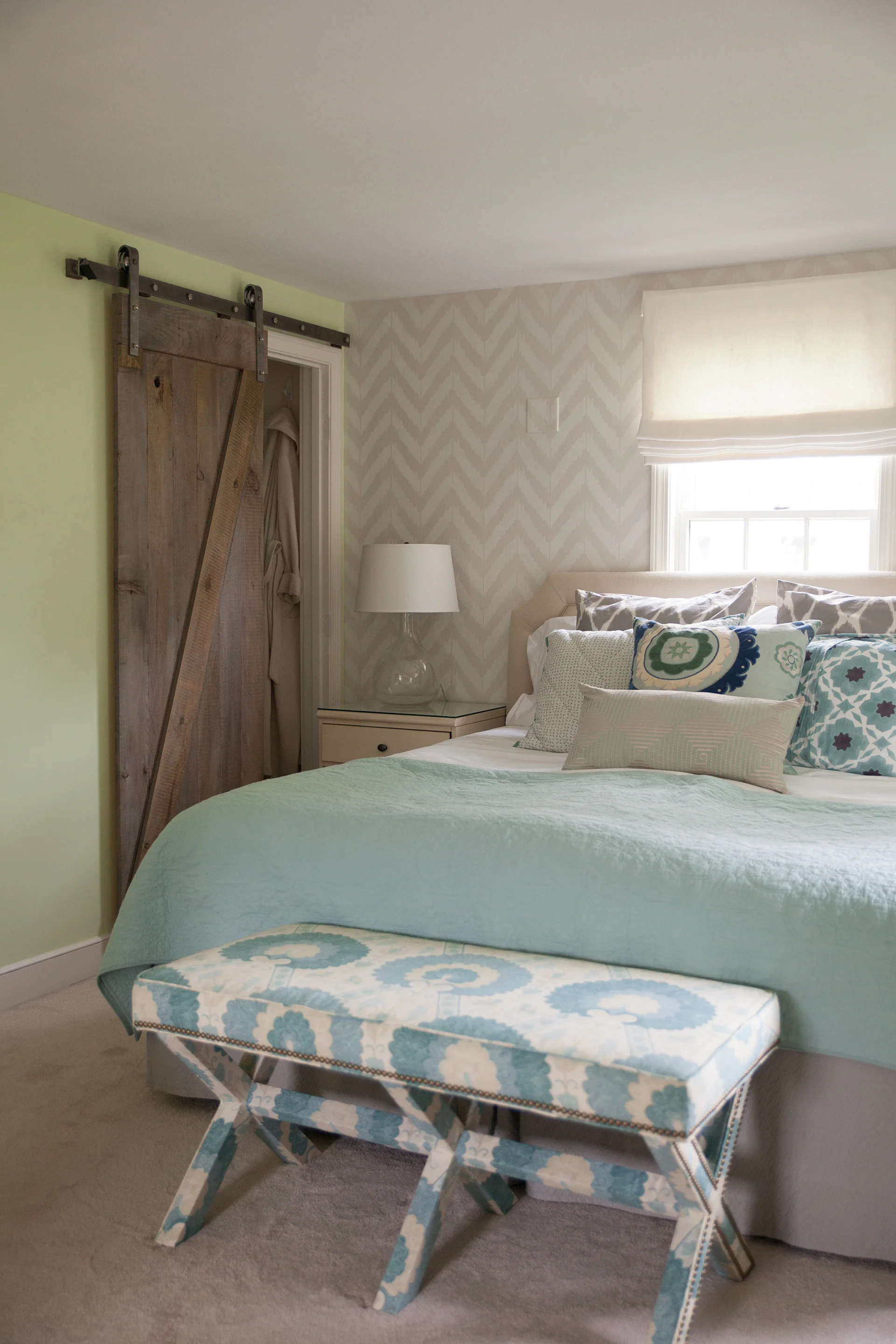 joe-interiors-bedroom-design3.jpg