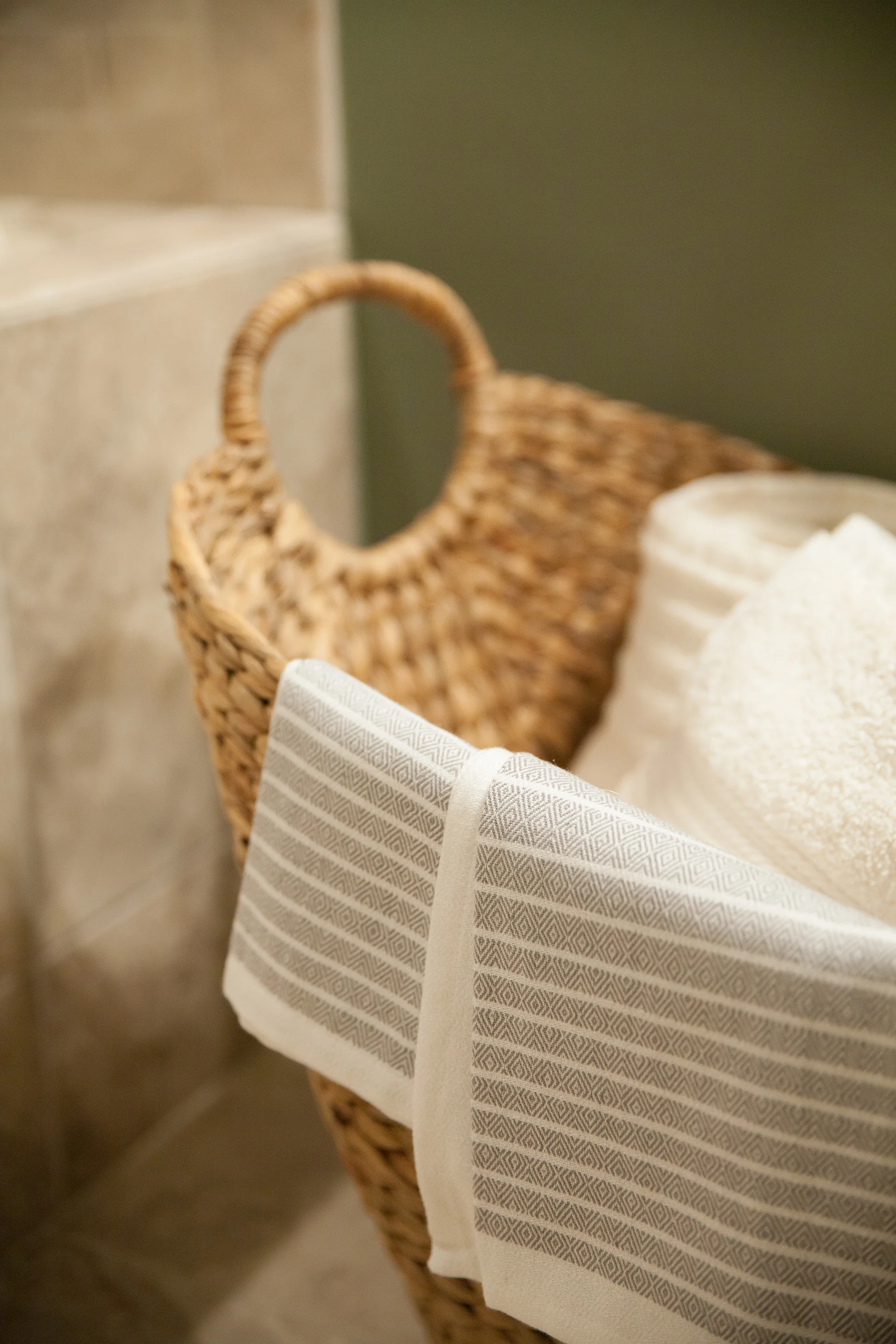 joe-interiors-master-bath-design3.jpg