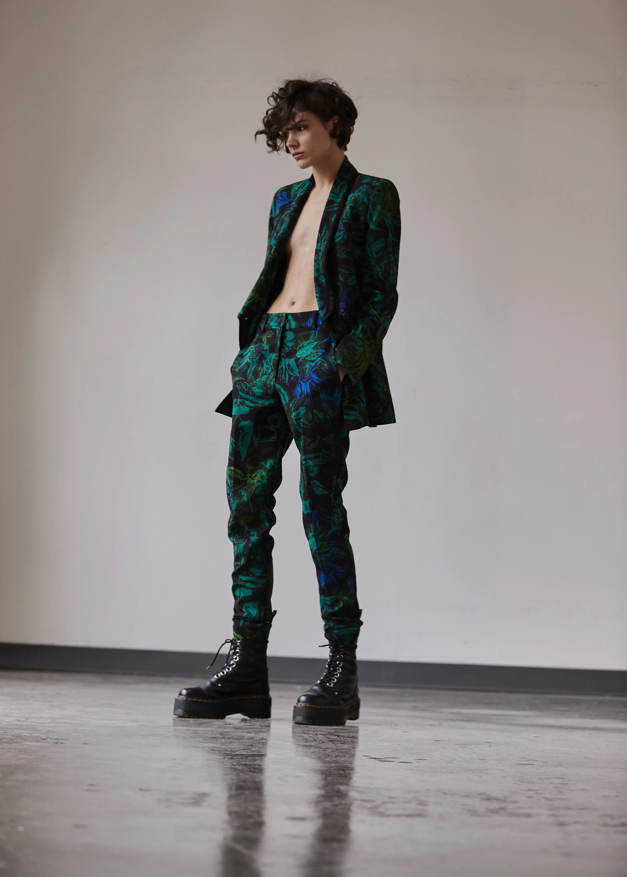 AdamWamsley-Editorial-Splashlight-Lolita-7720.jpg