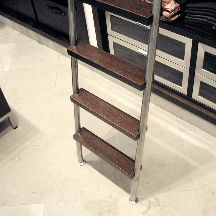 SL.6002.KL_wWoodSteps_Walnut_retail_1x1.jpg