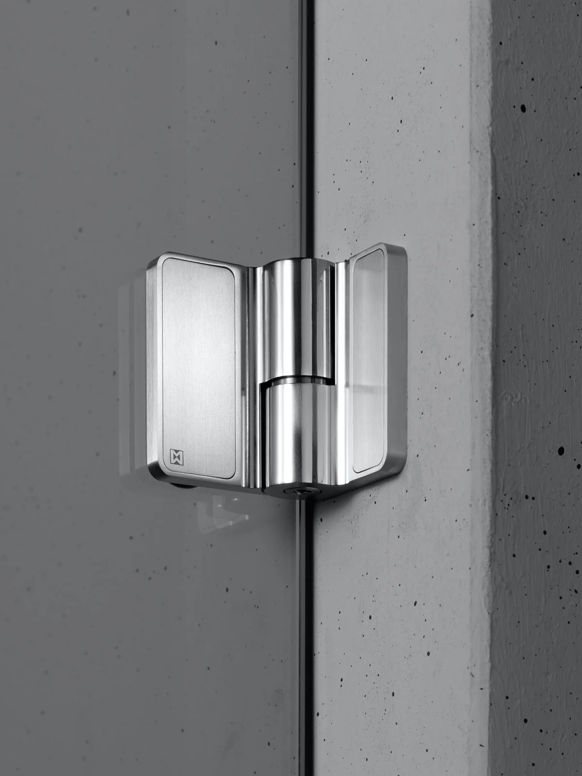 MWE_Spirit_WallMounted_HInge.jpg