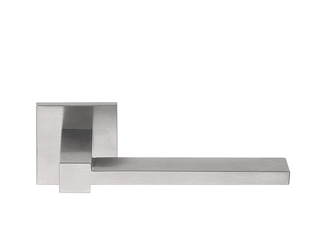 SQUARE</br>