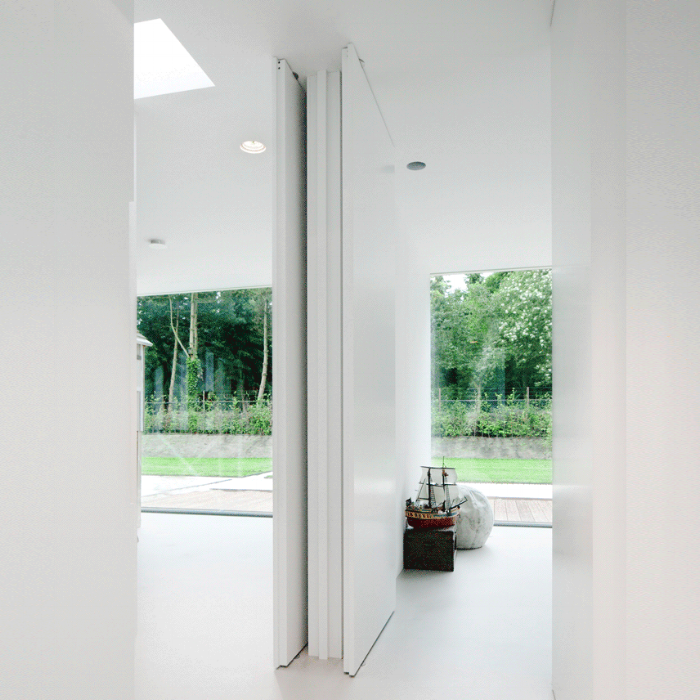 FritsJurgens_PivotDoor_Bavel.gif