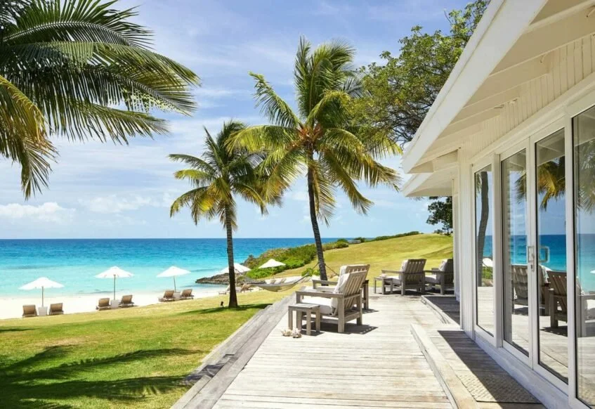 Oceanfront_2BDR_Suite_Exterior_4-1440x900-1-847x582.jpeg