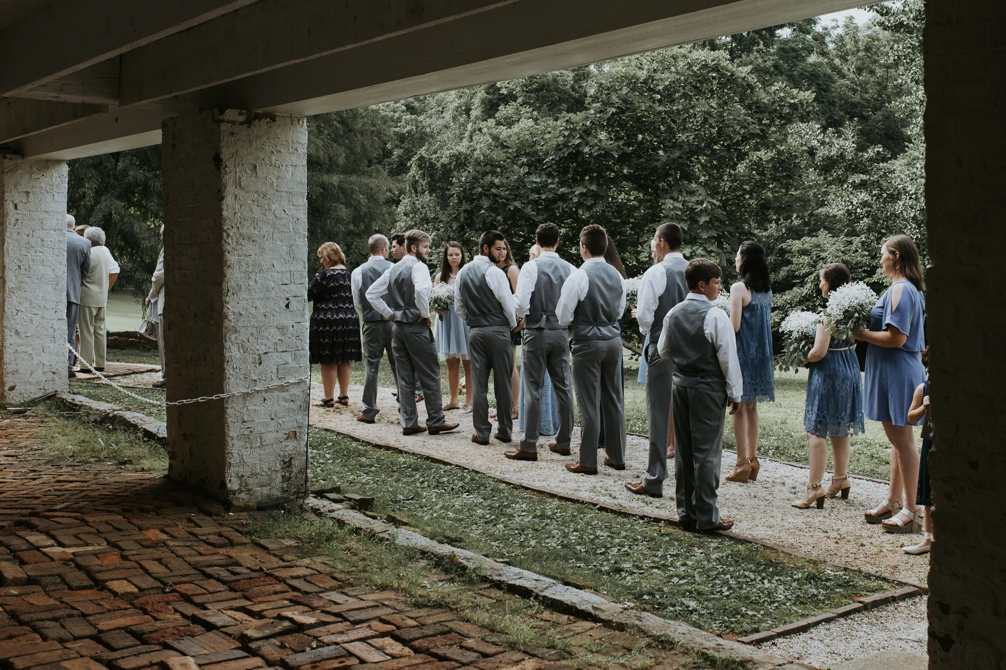 columbia-south-carolina-wedding-photographer-outdoors.jpg