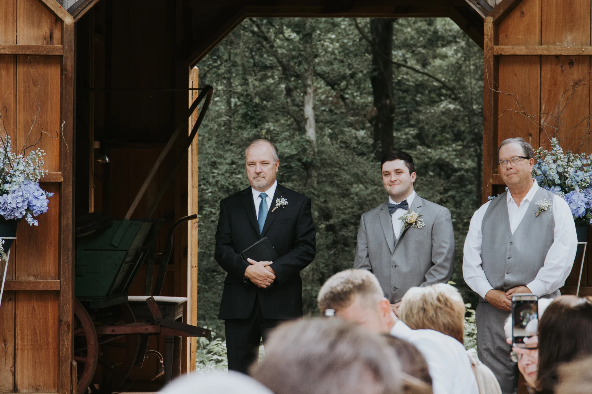 columbia-south-carolina-wedding-photographer-outdoors.jpg