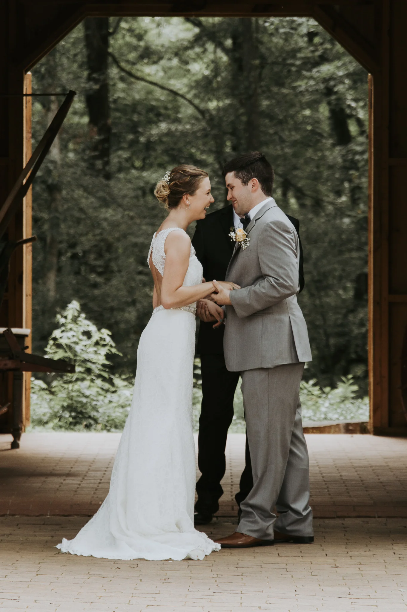 columbia-south-carolina-wedding-photographer-outdoors.jpg