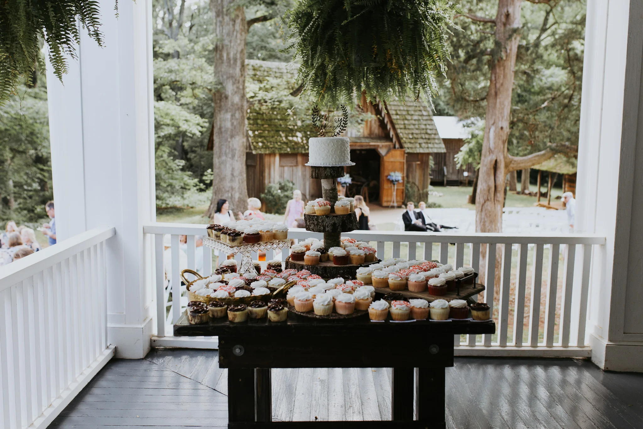 columbia-south-carolina-wedding-photographer-outdoors.jpg