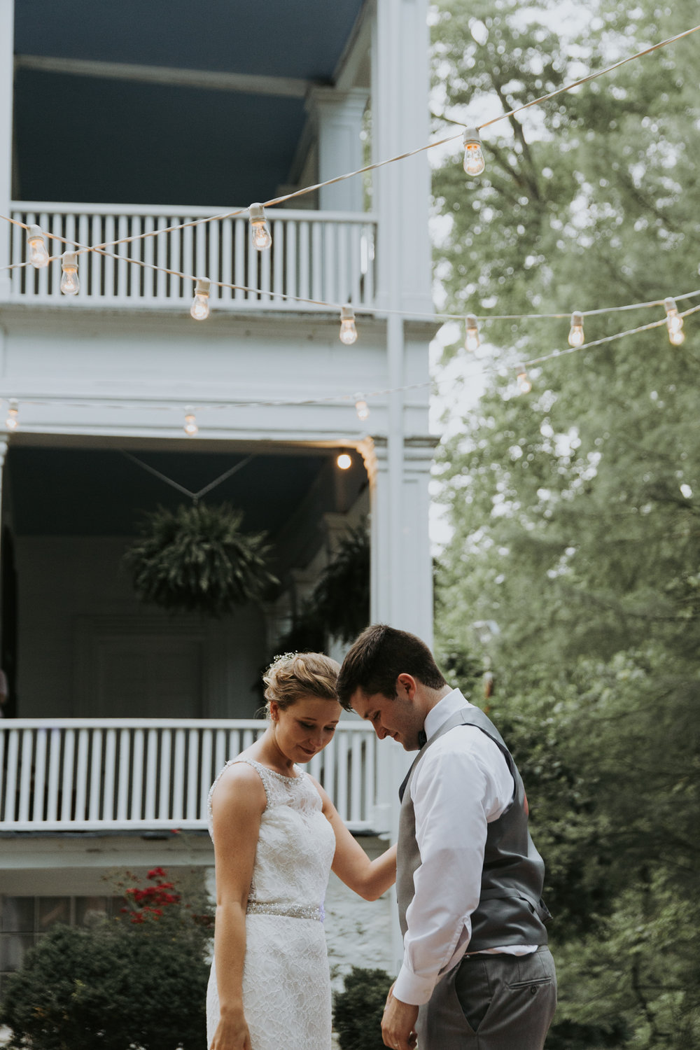 columbia-south-carolina-wedding-photographer-outdoors.jpg