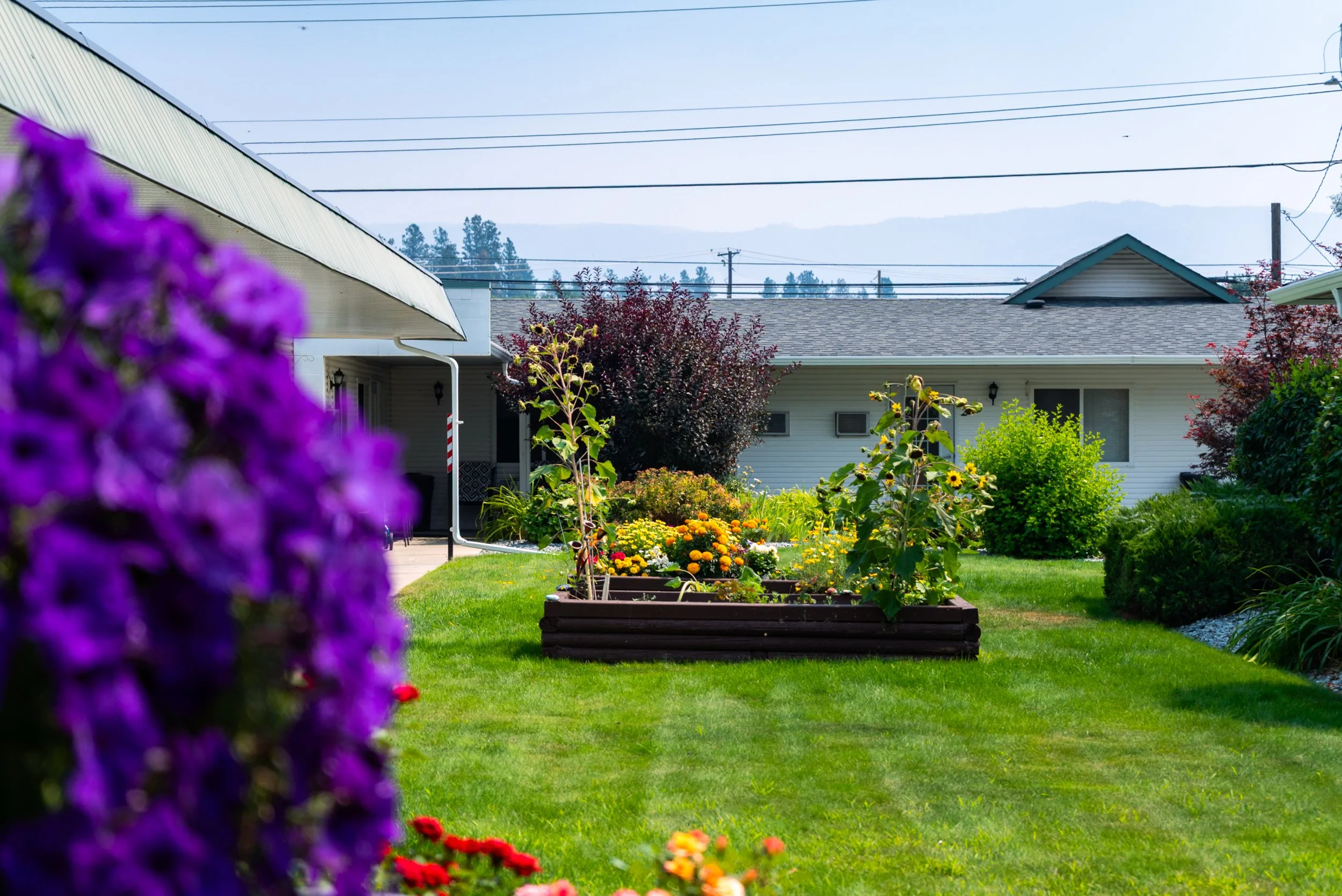 Highlands Retirement Residence - Courtyard-78.jpg