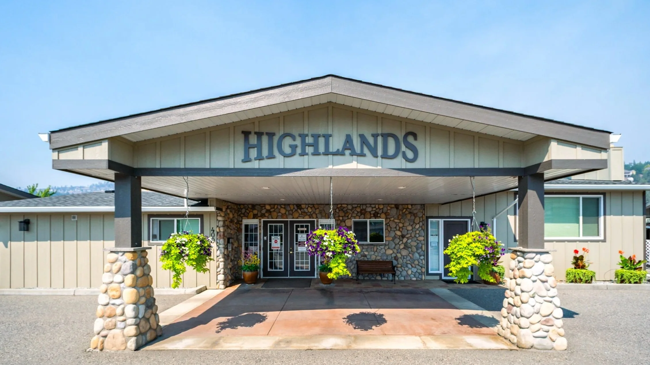 Highlands Retirement Residence - Front Entrance-23.jpg