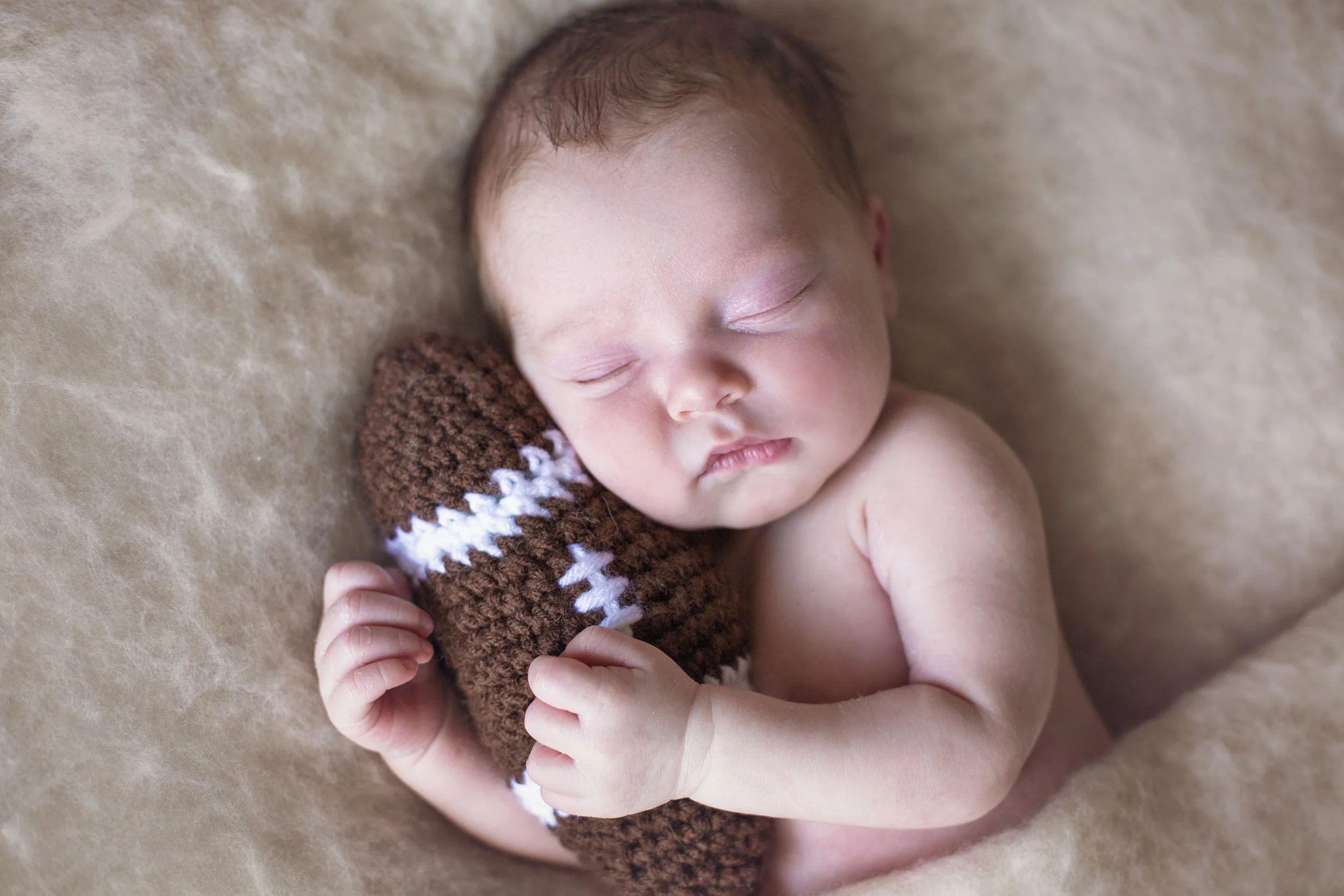 "Lindsey was great with our newborn!! She takes care of everything and let's mommas sit back and relax for a few hours. She let us bring our dog and was great with him as well. We love our pics!" - Heidi Wilson