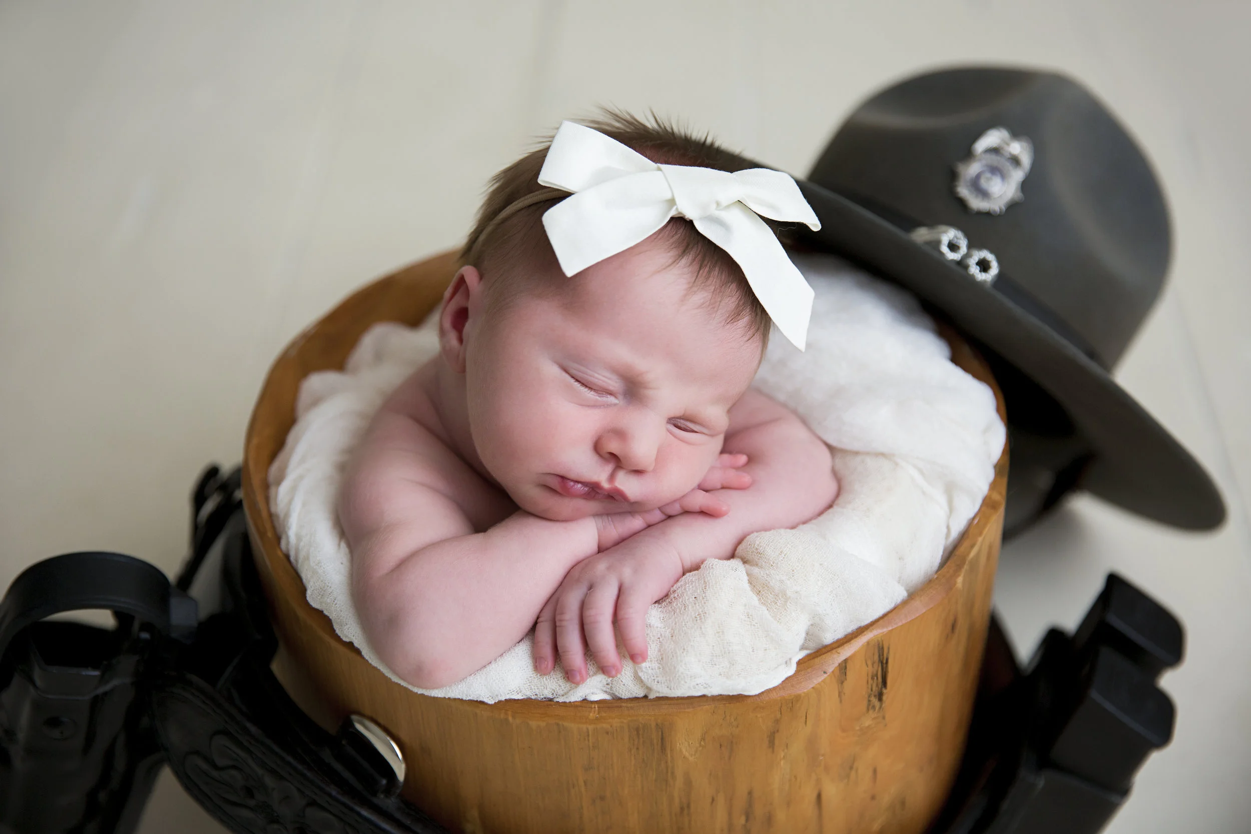 “Lindsey did newborn pictures for us. She was so patient to get the perfect shot of both baby and my 3year old. We will definitely use her again!” - Lauren Ault