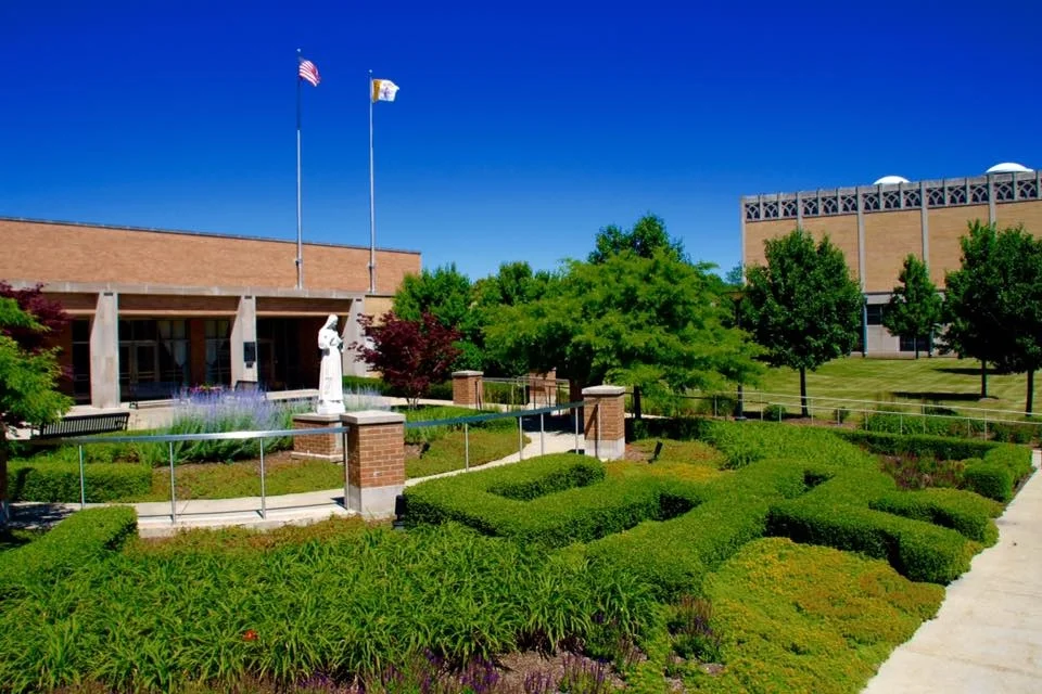 Mrozek Plaza