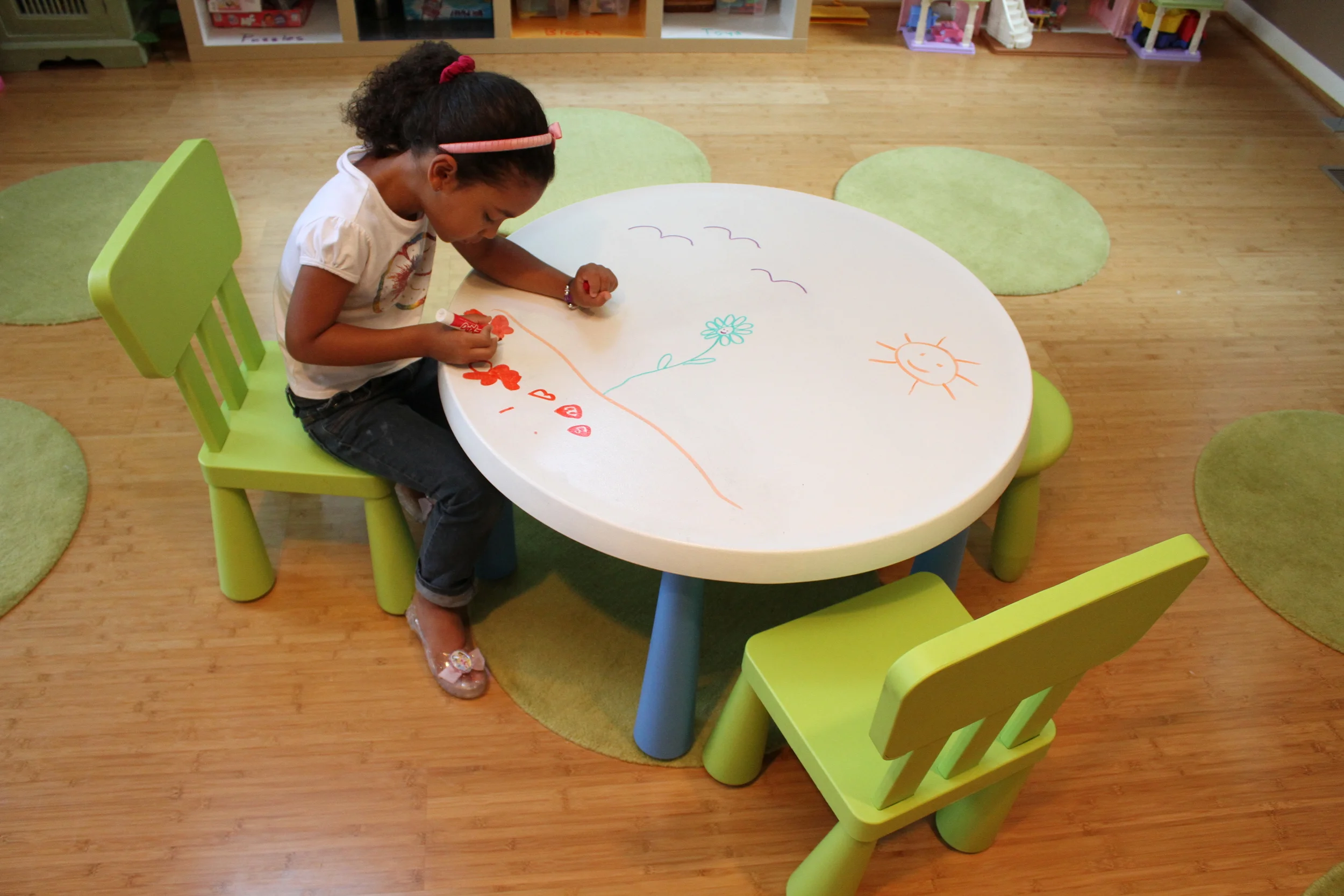 ART TABLE