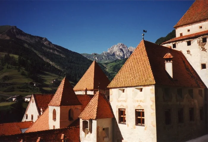 castle rooftops.jpg