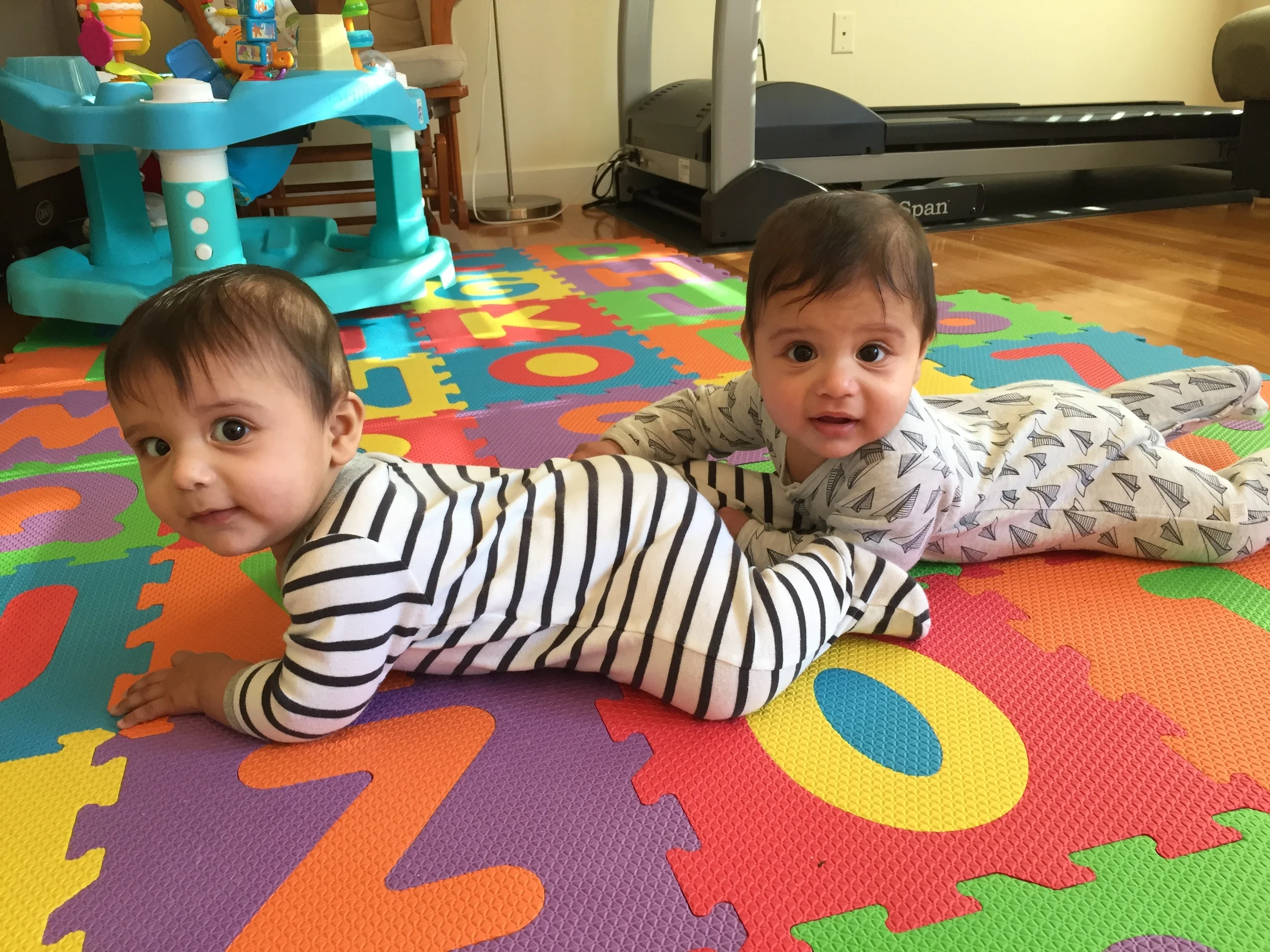  Oliver caught Clark's foot! 