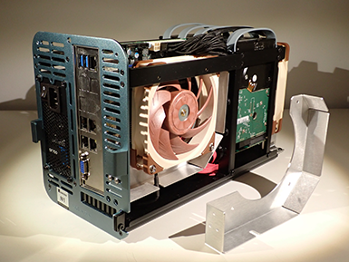 Noctua 120mm fan cools CPU, VRM, DIMMs, and 10GbE.