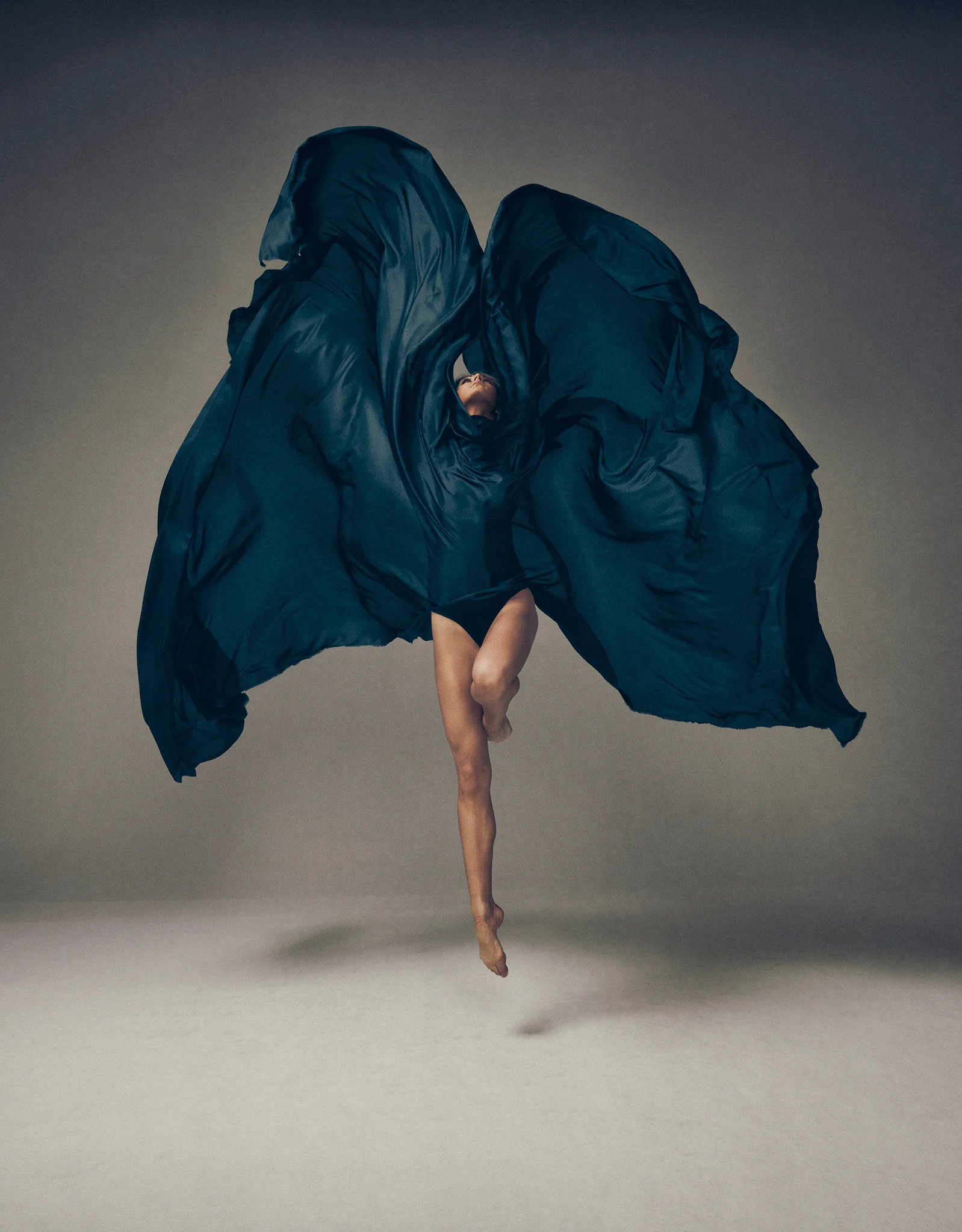 Sinead ballerina in Studio_06.jpg