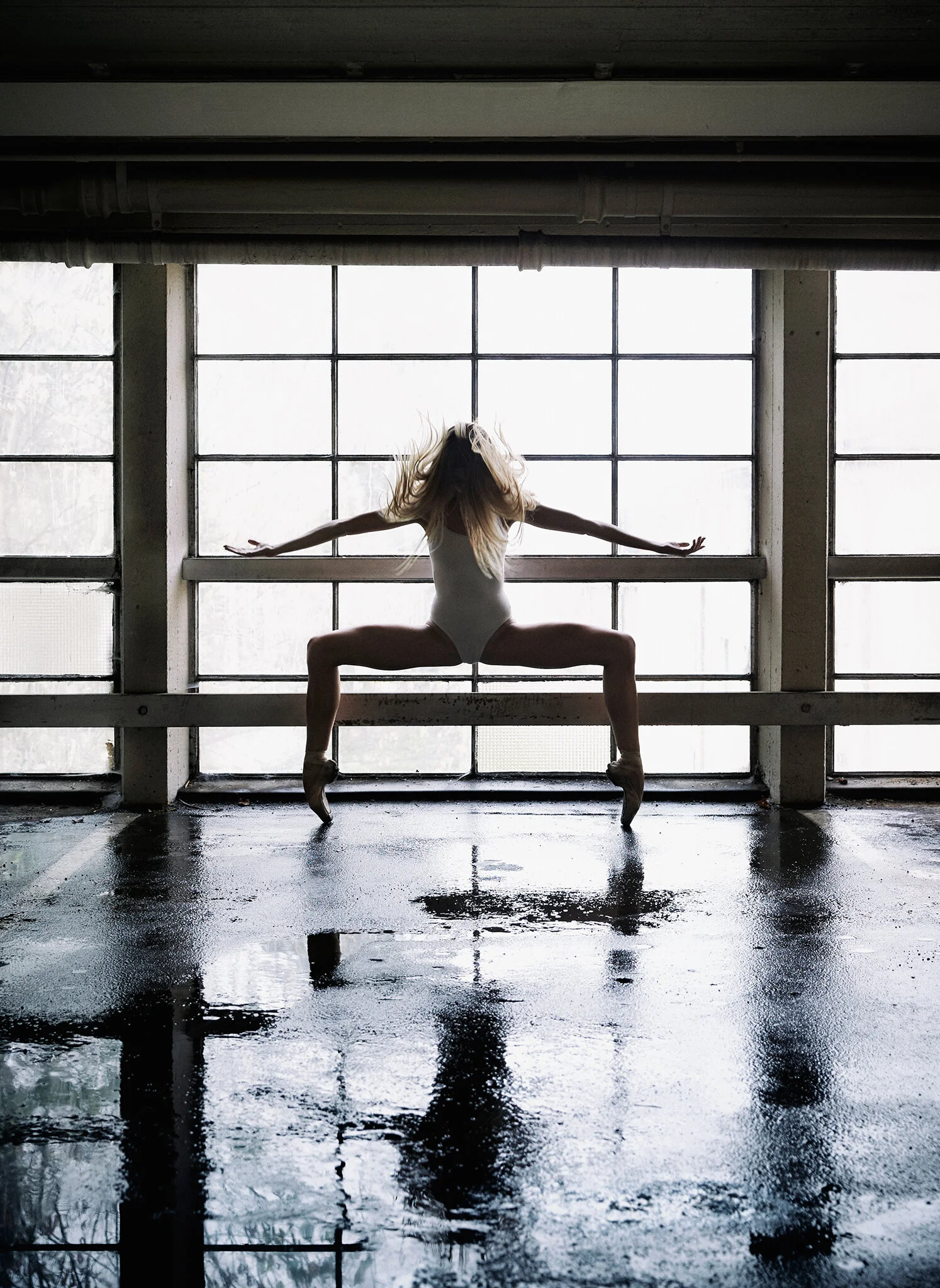 Sinead in Garage Nr.2Color.jpg