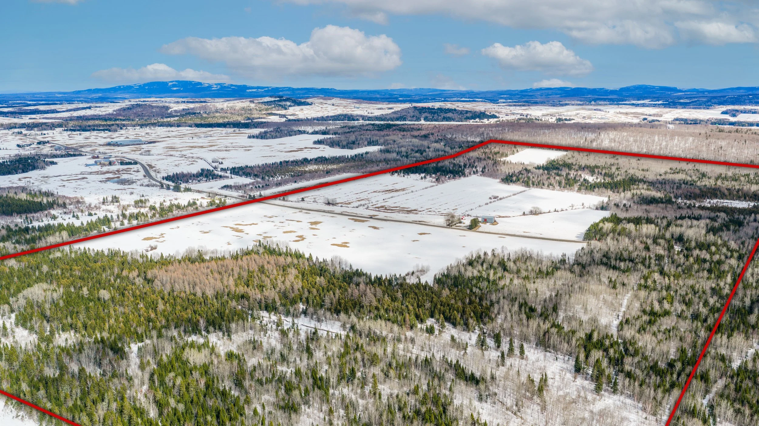 ferme-de-300-acres-a-vendre-au-227-rang-masse-ouest-saint-gabriel-de-rimouski-david-fafard-courtier-agricole (1).jpg