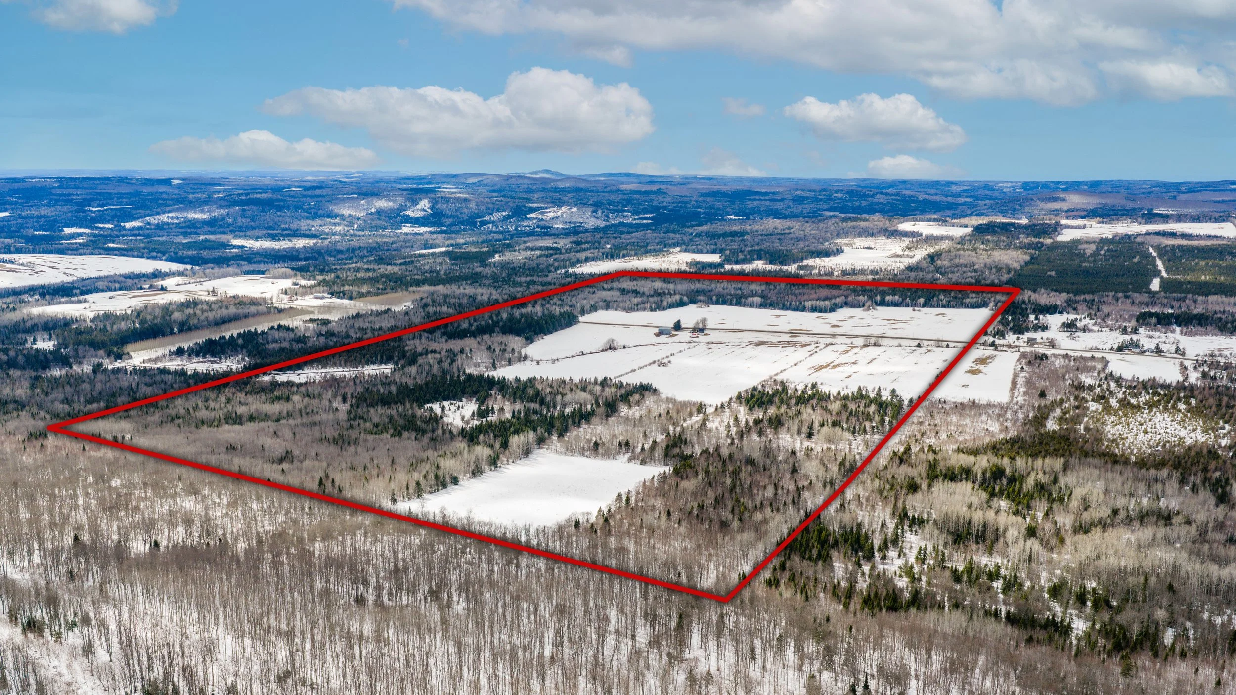 ferme-de-300-acres-a-vendre-au-227-rang-masse-ouest-saint-gabriel-de-rimouski-david-fafard-courtier-agricole (4).jpg