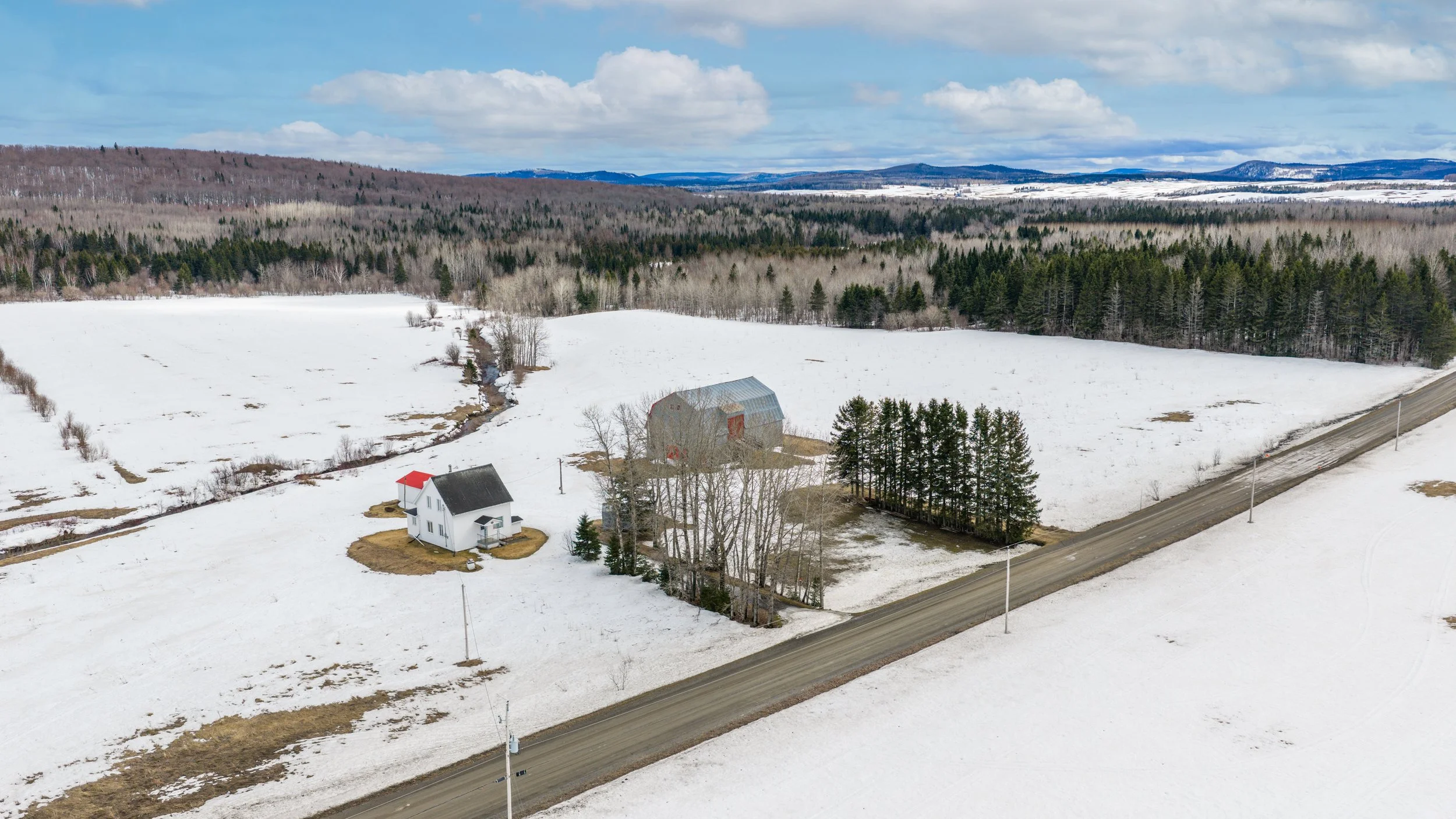 ferme-de-300-acres-a-vendre-au-227-rang-masse-ouest-saint-gabriel-de-rimouski-david-fafard-courtier-agricole (16).jpg
