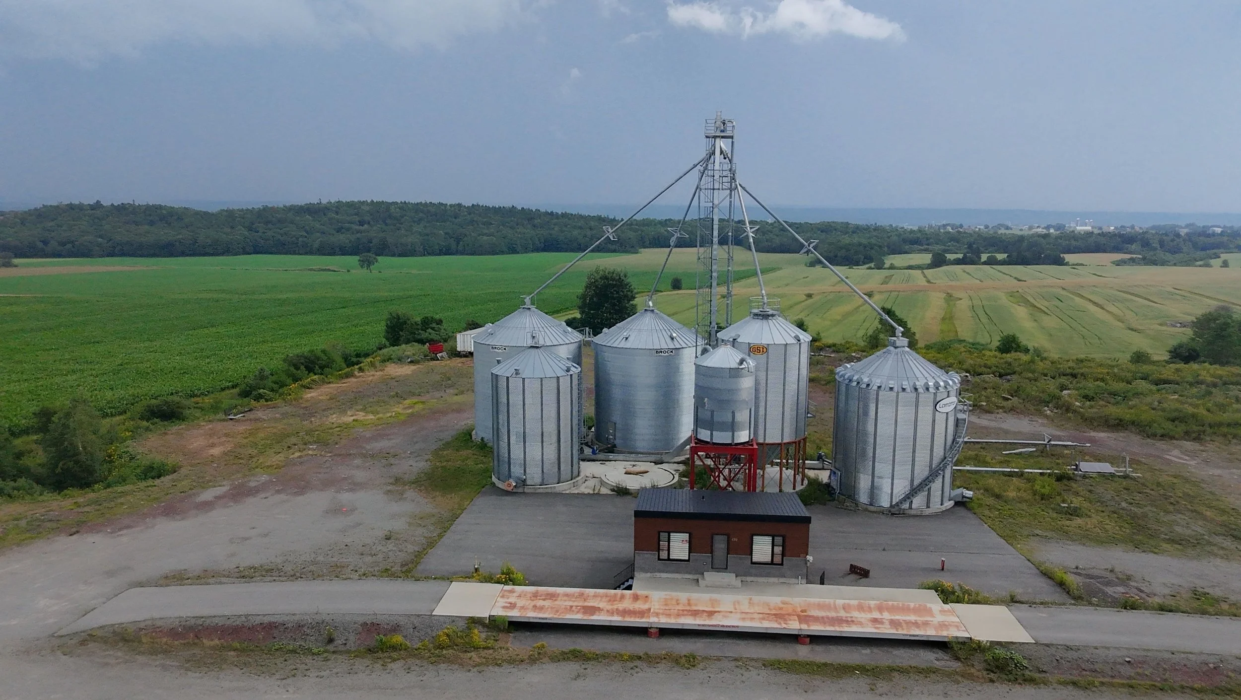 CENTRE DE GRAINS A VENDRE MONTMAGNY DAVID FAFARD COURTIER AGRICOLE5.jpg